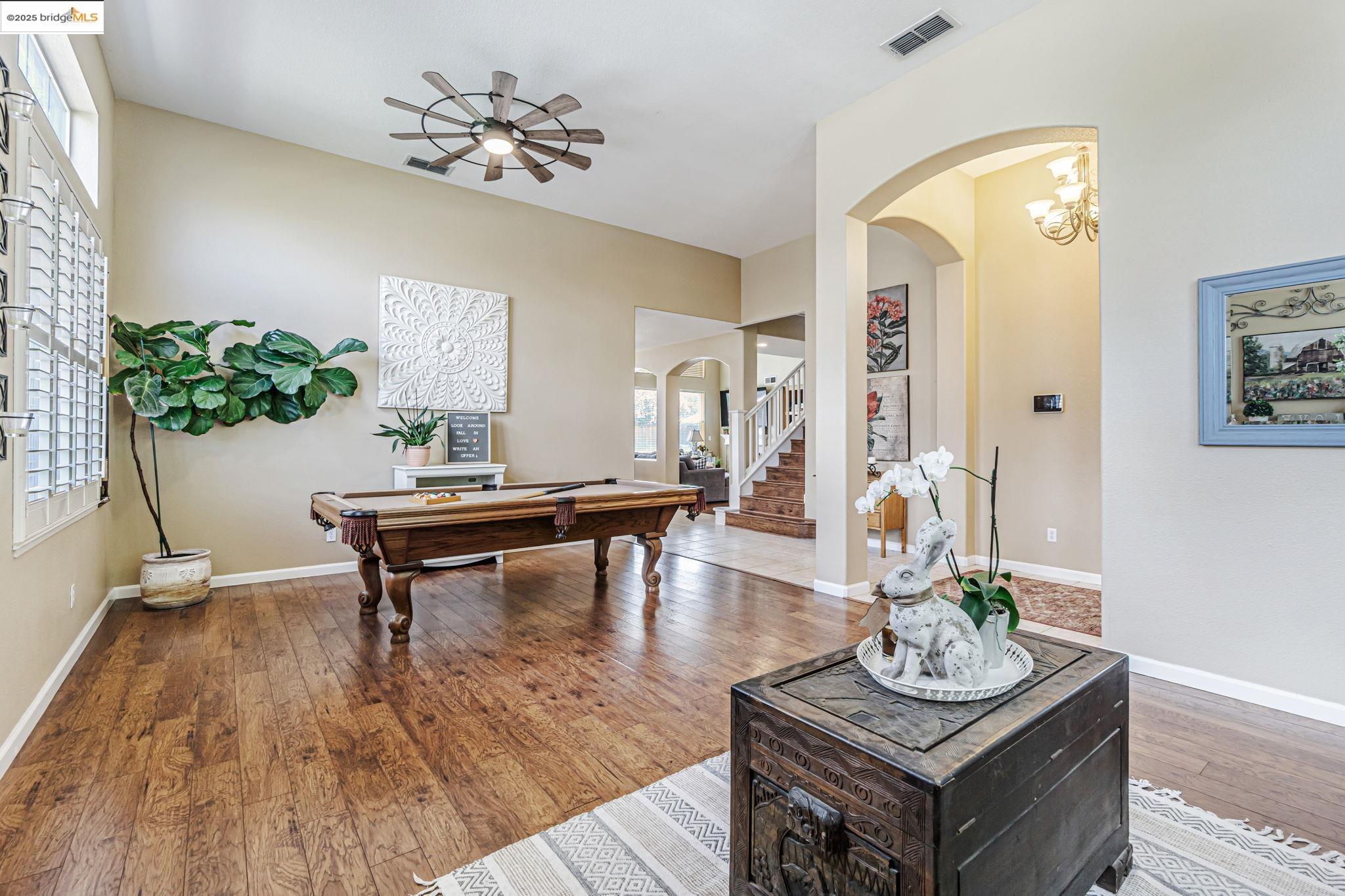 Detail Gallery Image 13 of 55 For 2480 Stanford Way, Antioch,  CA 94531 - 5 Beds | 3/1 Baths
