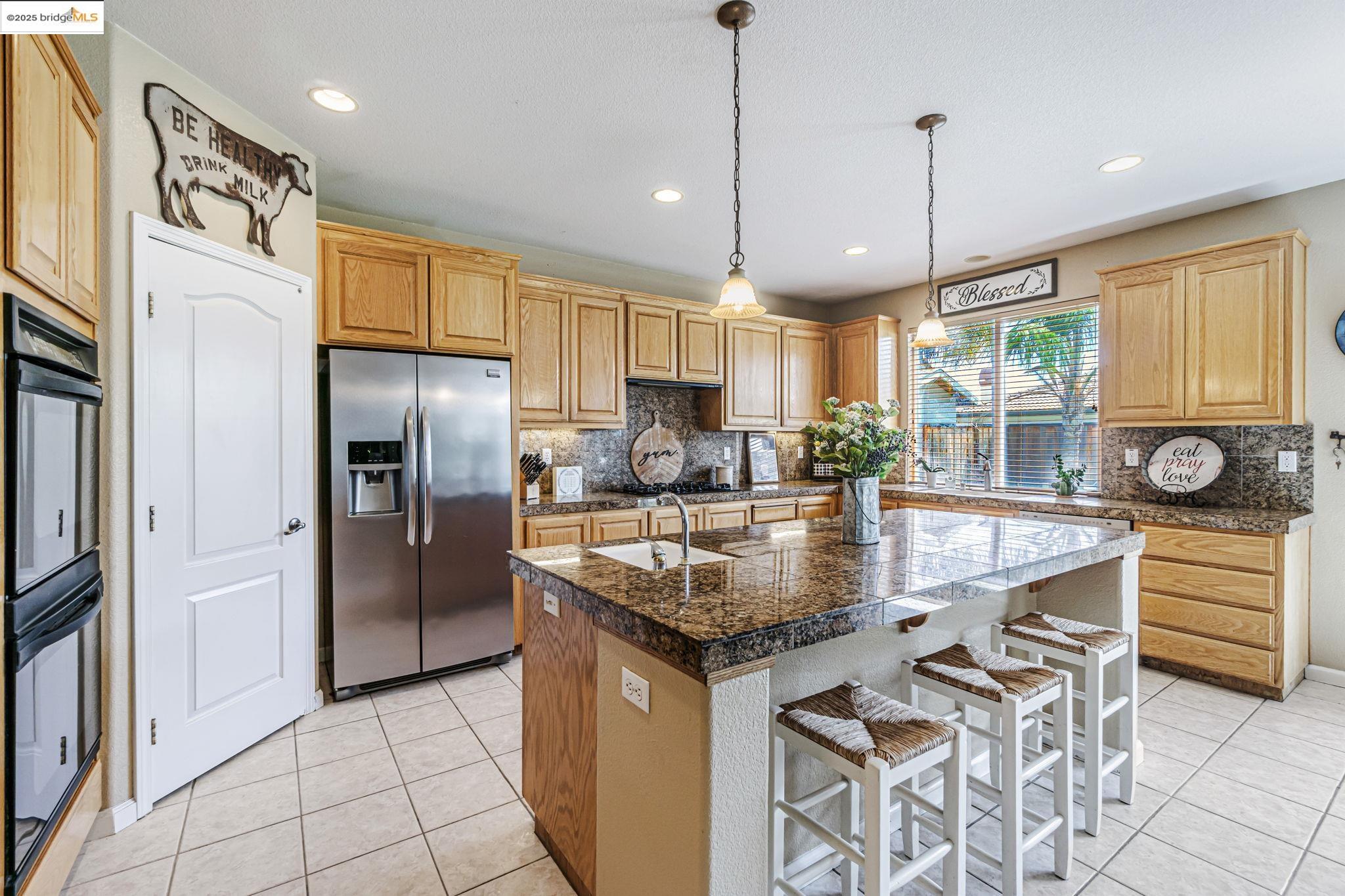 Detail Gallery Image 16 of 55 For 2480 Stanford Way, Antioch,  CA 94531 - 5 Beds | 3/1 Baths