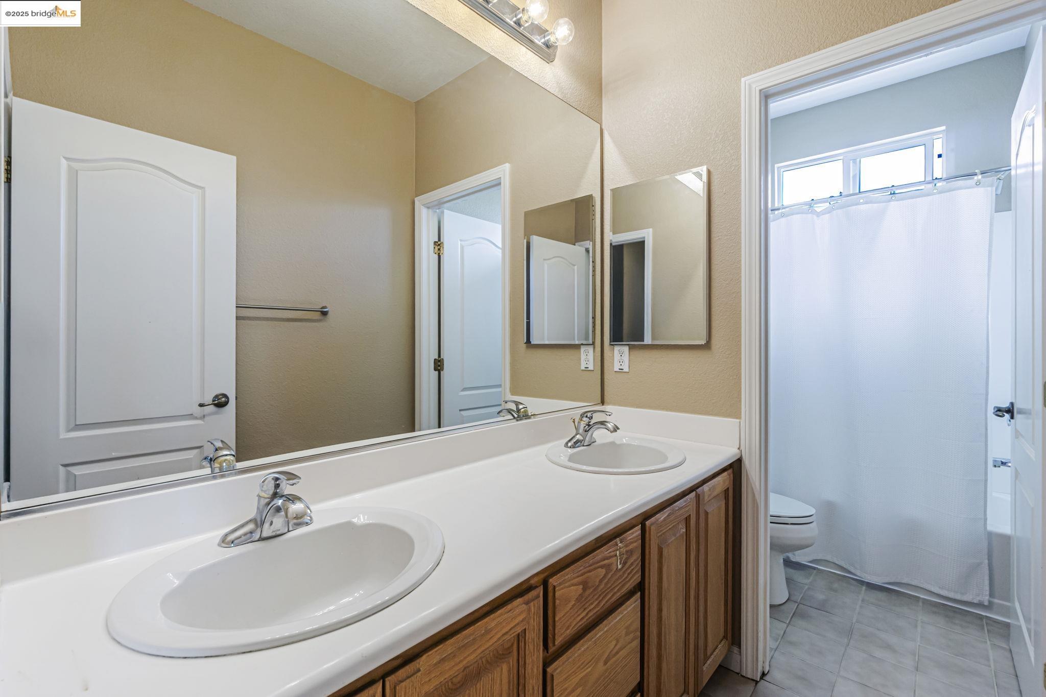Detail Gallery Image 42 of 55 For 2480 Stanford Way, Antioch,  CA 94531 - 5 Beds | 3/1 Baths