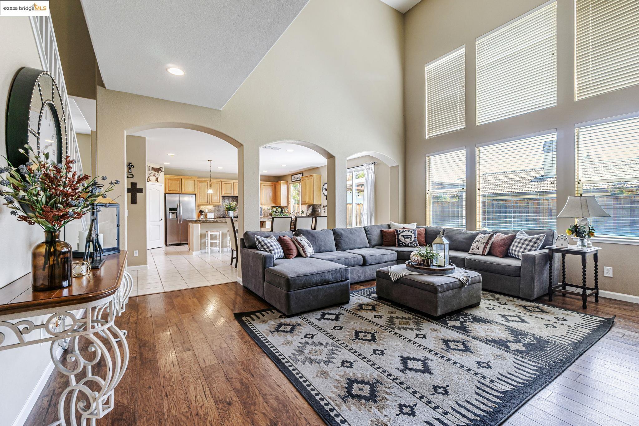 Detail Gallery Image 8 of 55 For 2480 Stanford Way, Antioch,  CA 94531 - 5 Beds | 3/1 Baths
