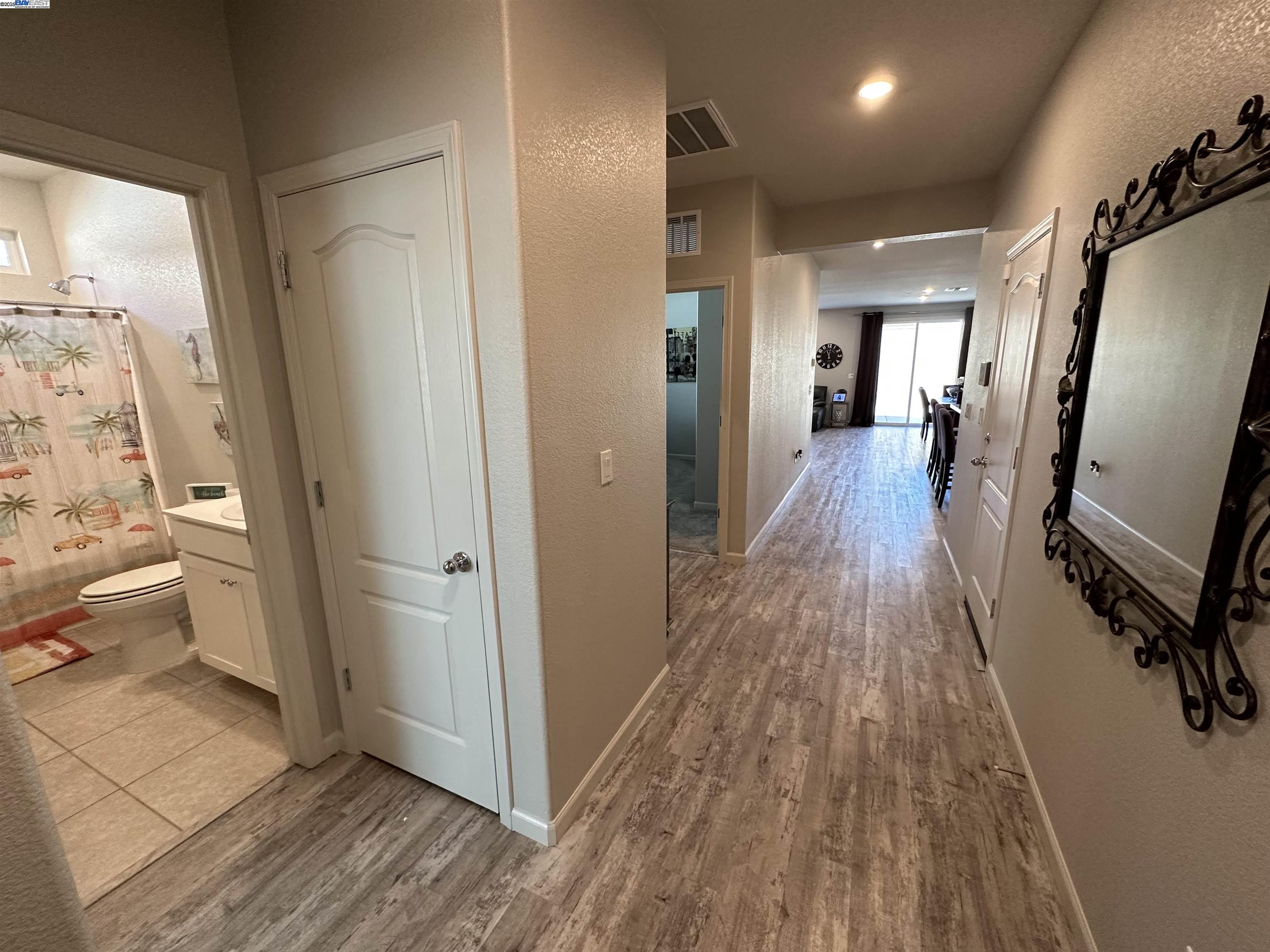 Detail Gallery Image 11 of 26 For 1340 Dorrington Ln, Manteca,  CA 95337 - 3 Beds | 2 Baths