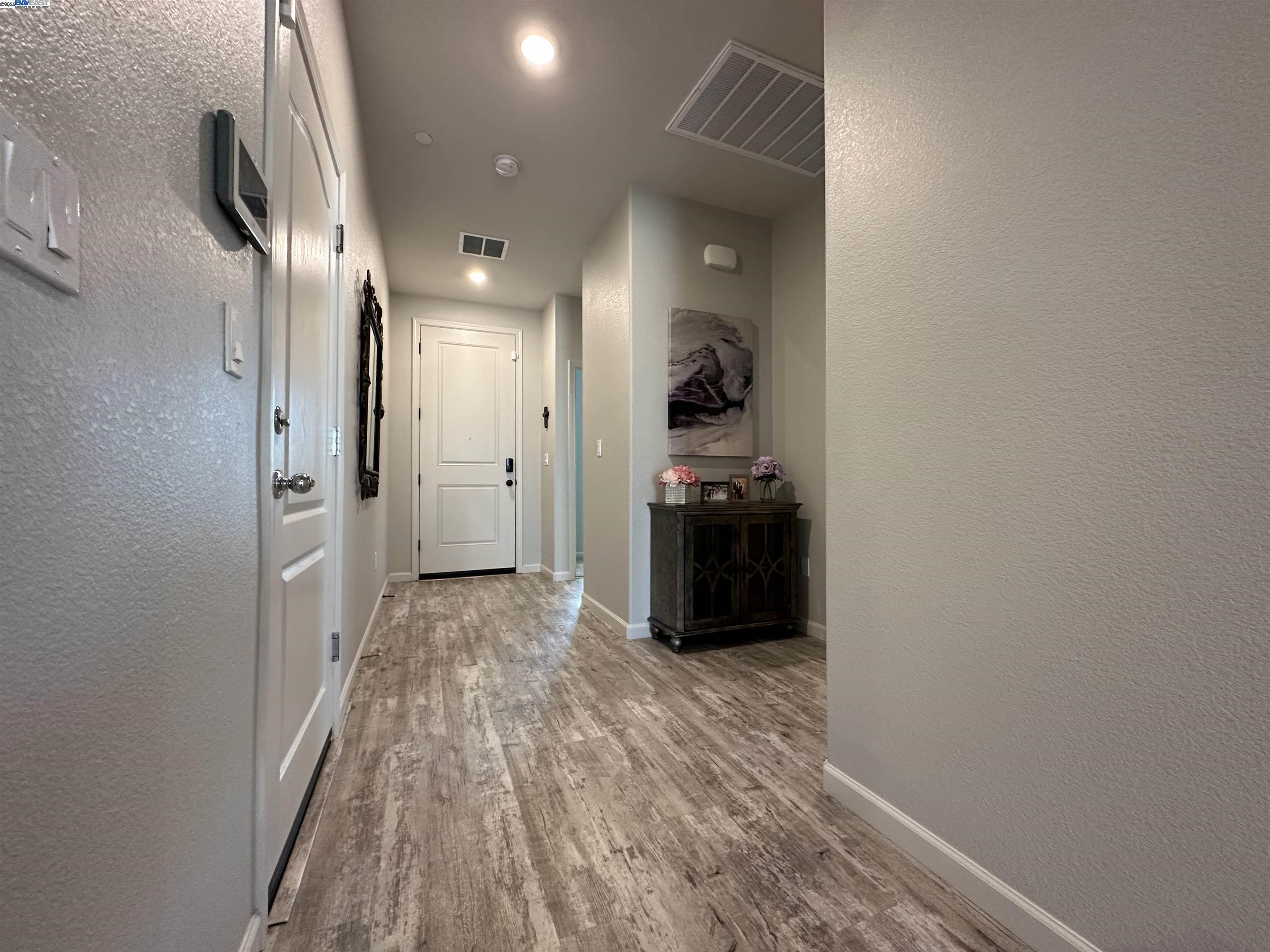 Detail Gallery Image 12 of 26 For 1340 Dorrington Ln, Manteca,  CA 95337 - 3 Beds | 2 Baths