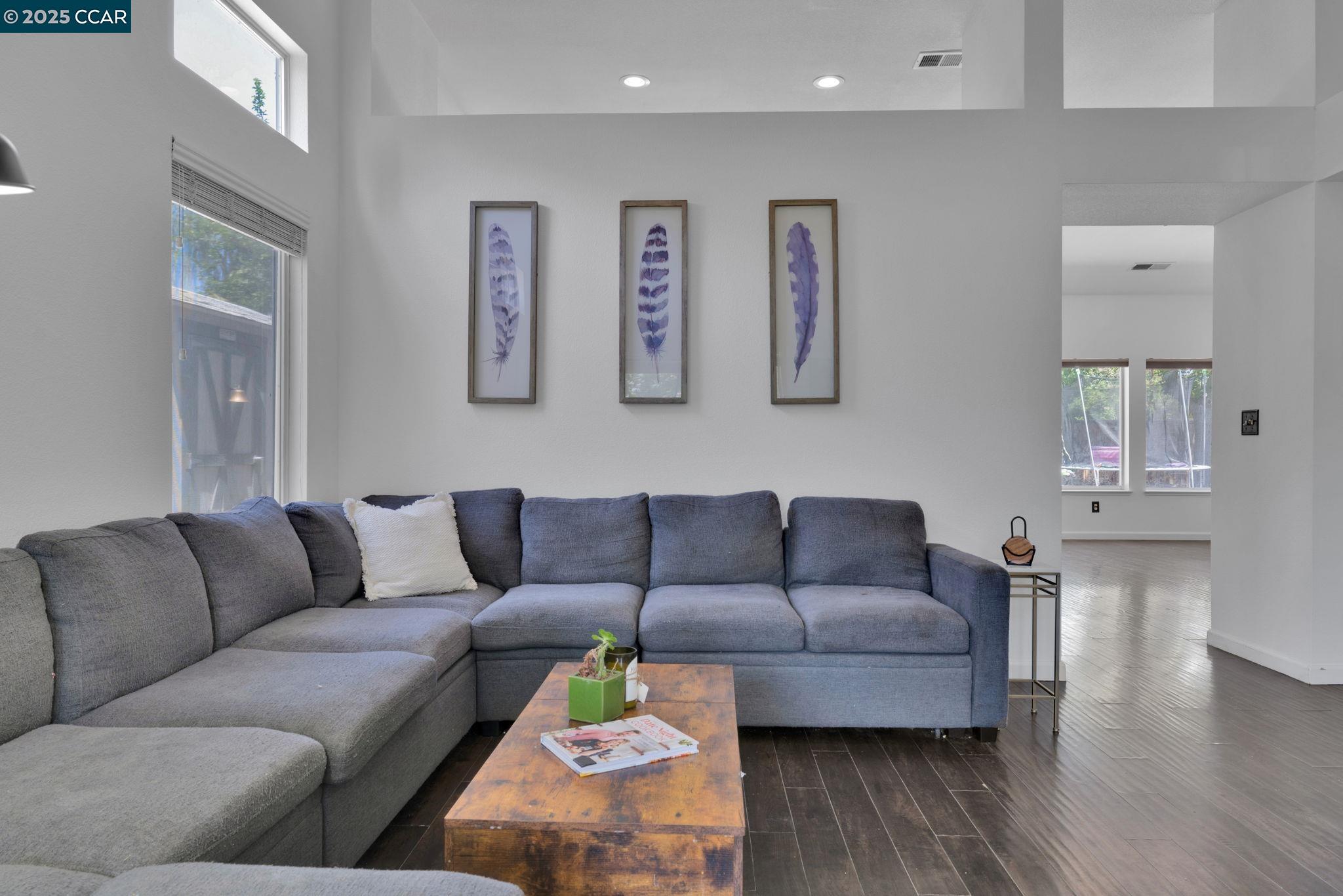 Detail Gallery Image 11 of 56 For 703 Darby Ct, Tracy,  CA 95377 - 3 Beds | 2 Baths