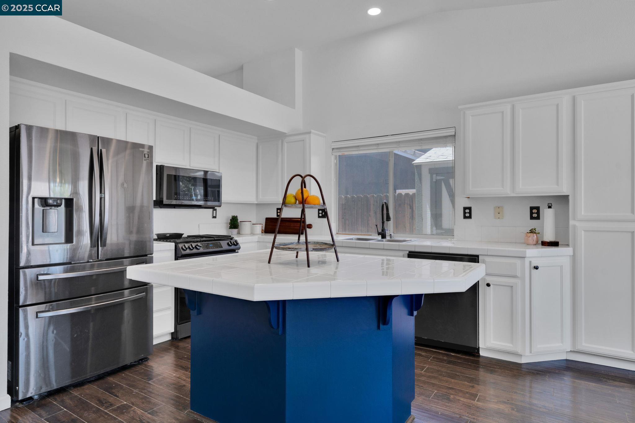 Detail Gallery Image 14 of 56 For 703 Darby Ct, Tracy,  CA 95377 - 3 Beds | 2 Baths