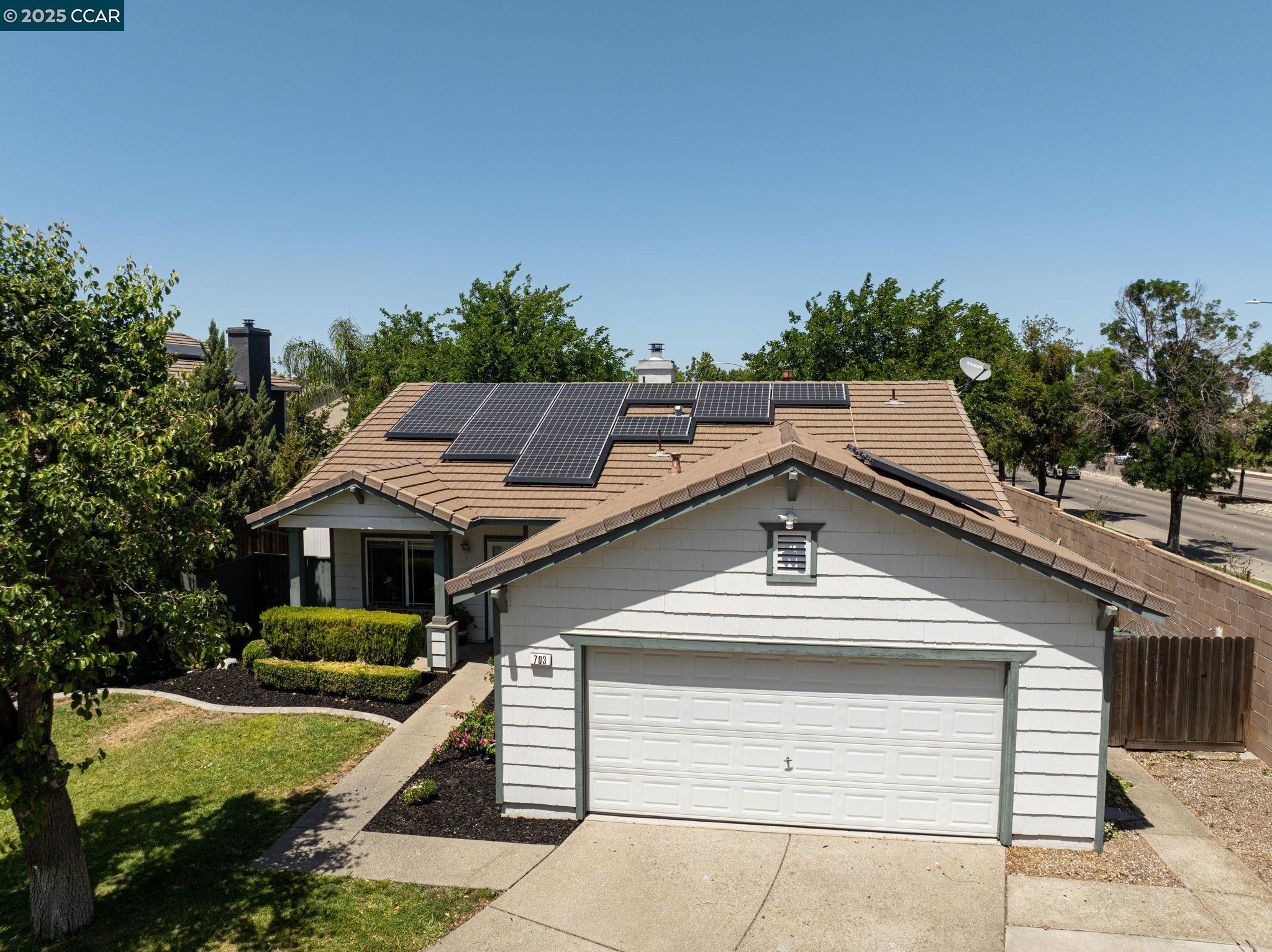 Detail Gallery Image 3 of 56 For 703 Darby Ct, Tracy,  CA 95377 - 3 Beds | 2 Baths