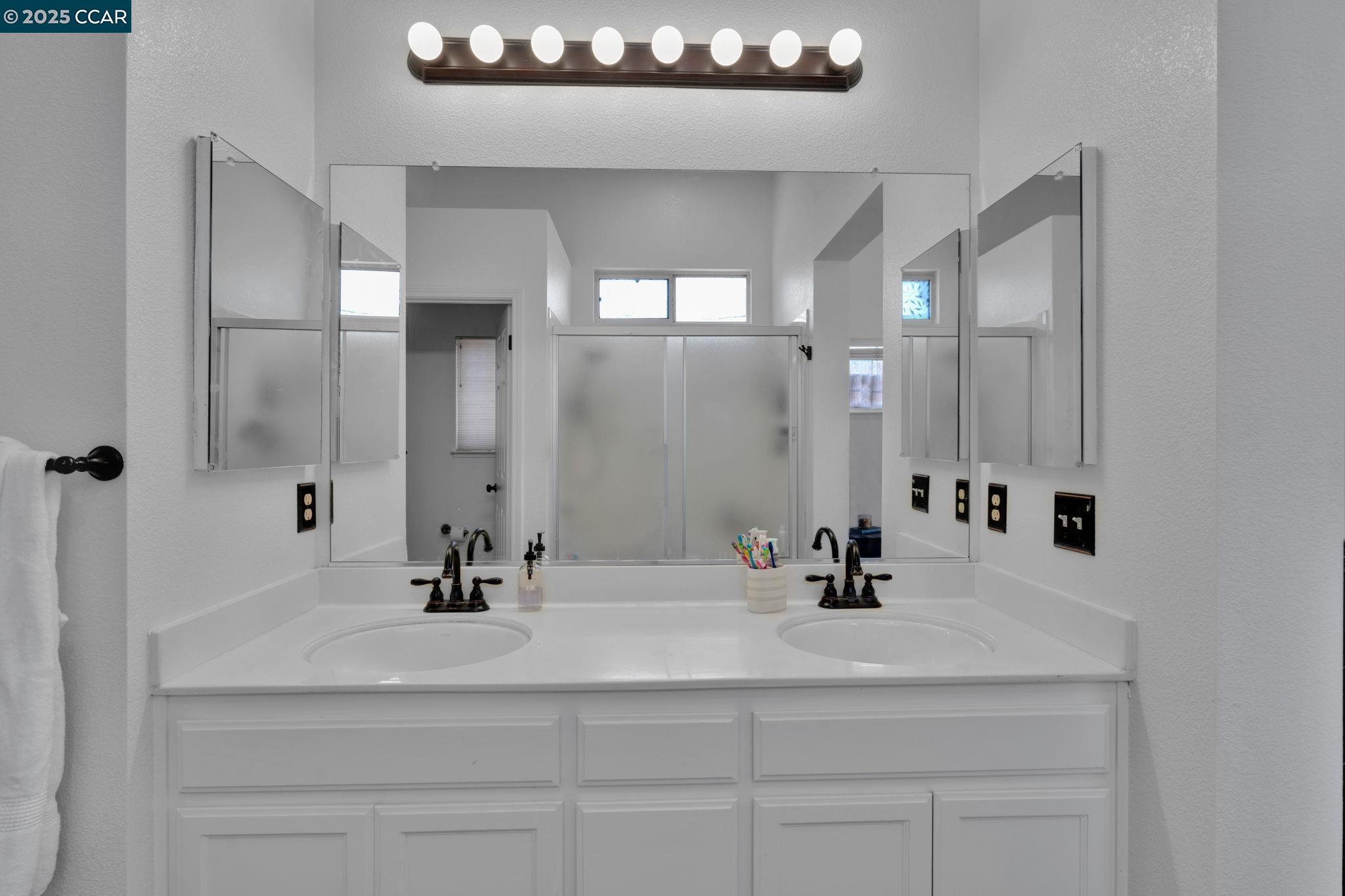 Detail Gallery Image 32 of 56 For 703 Darby Ct, Tracy,  CA 95377 - 3 Beds | 2 Baths