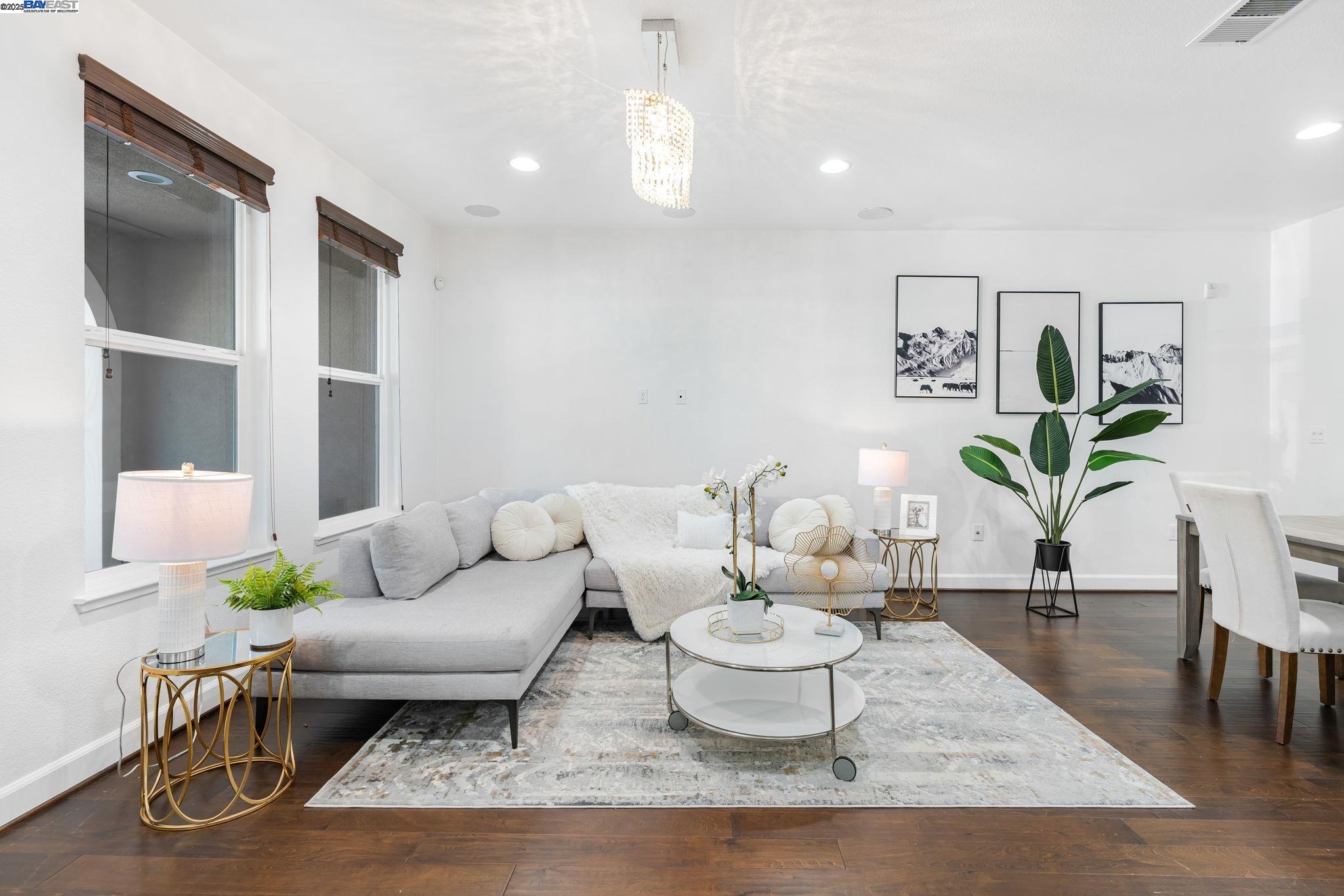 Photo #8: 41096269 Listing: Photo #8