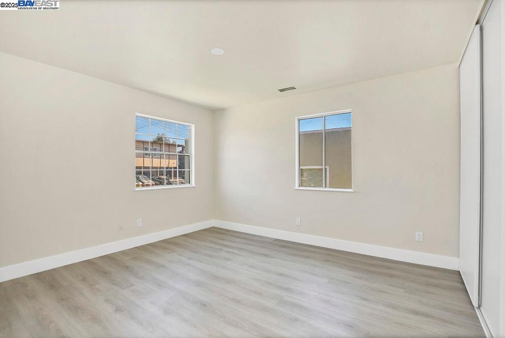 Detail Gallery Image 19 of 27 For 3251 Hyde St, Oakland,  CA 94601 - 5 Beds | 2/1 Baths