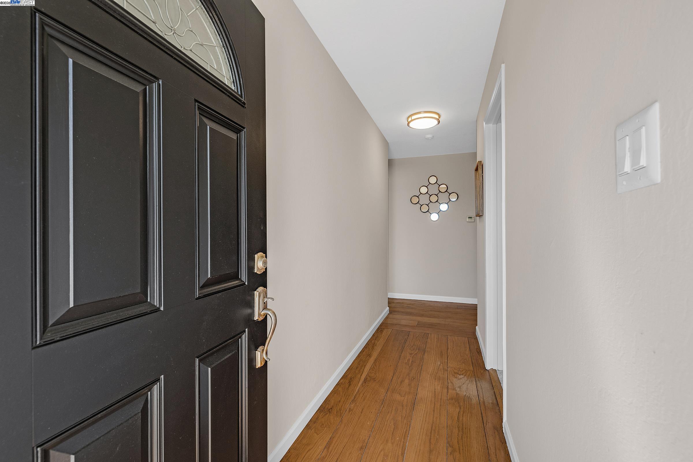 Detail Gallery Image 4 of 25 For 33130 Basswood Avenue, Union City,  CA 94587 - 3 Beds | 2 Baths