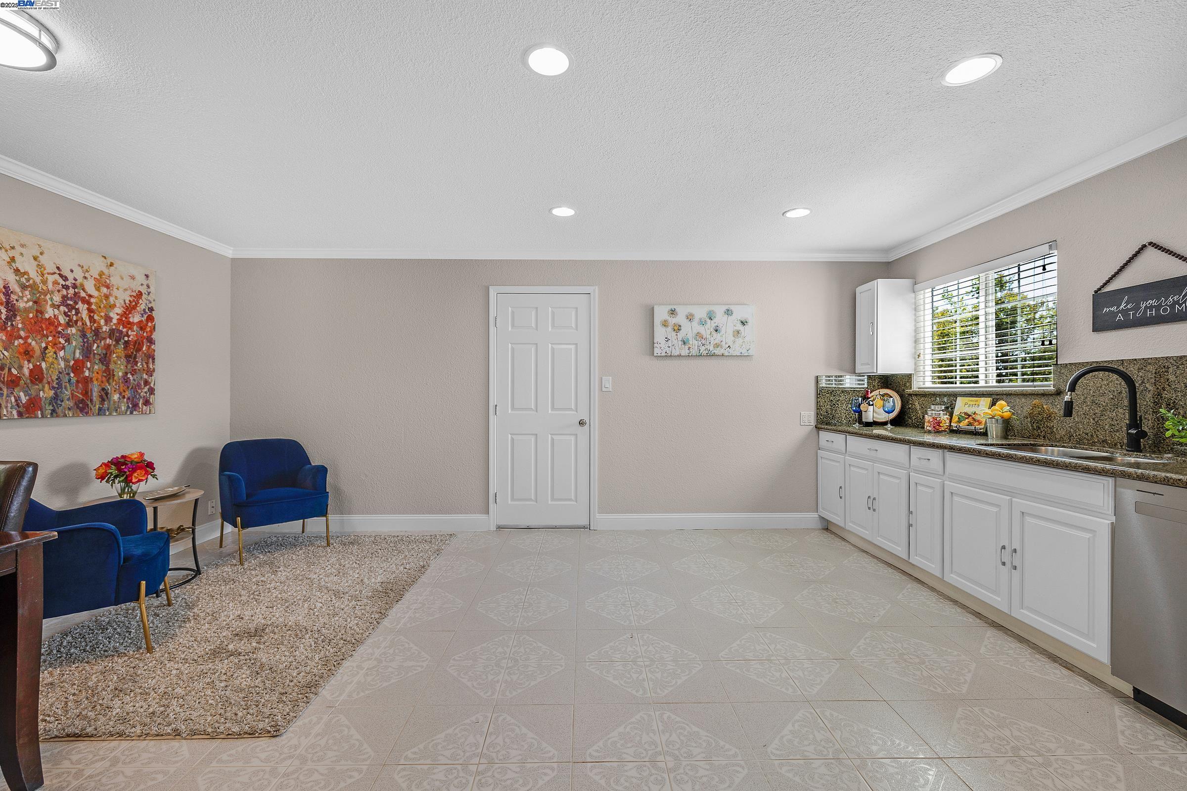 Detail Gallery Image 6 of 25 For 33130 Basswood Avenue, Union City,  CA 94587 - 3 Beds | 2 Baths