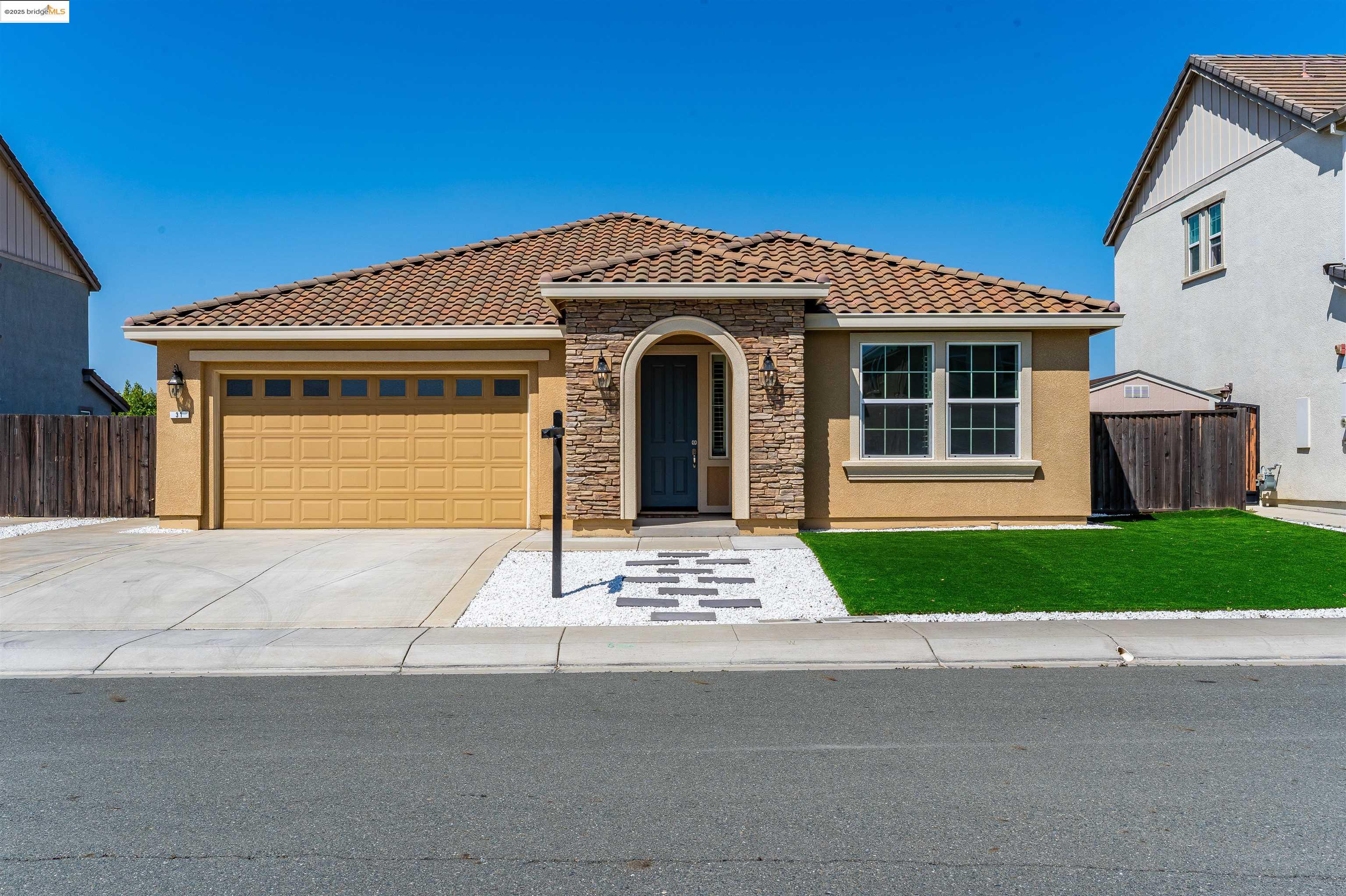 Detail Gallery Image 2 of 47 For 31 Rustic Ct, Oakley,  CA 94561 - 4 Beds | 3 Baths