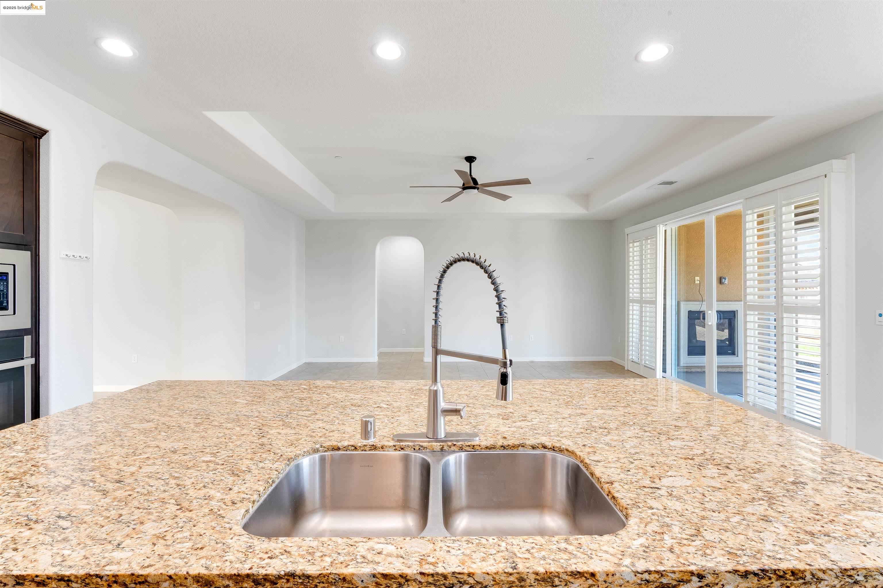 Detail Gallery Image 12 of 47 For 31 Rustic Ct, Oakley,  CA 94561 - 4 Beds | 3 Baths