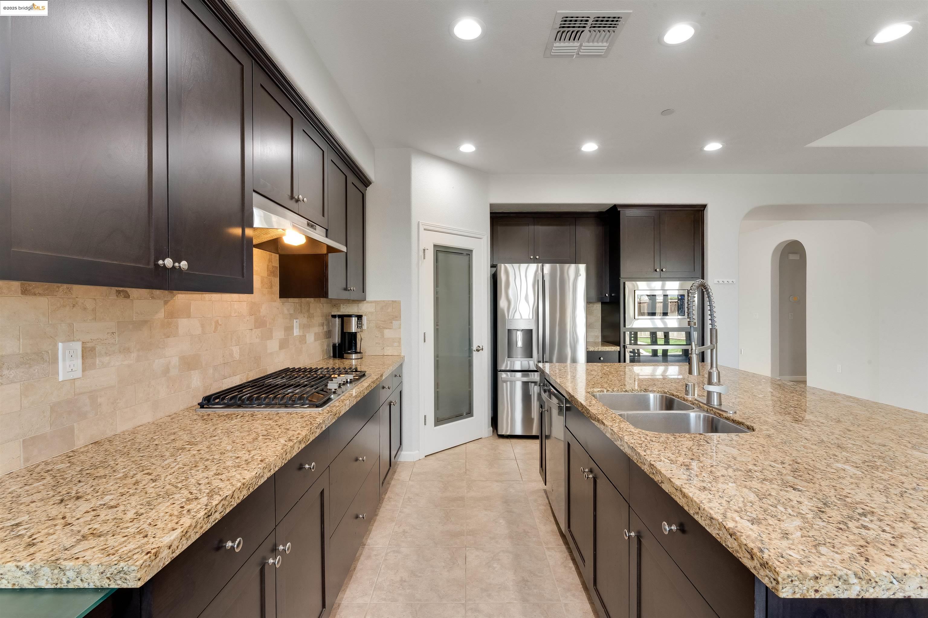 Detail Gallery Image 20 of 47 For 31 Rustic Ct, Oakley,  CA 94561 - 4 Beds | 3 Baths