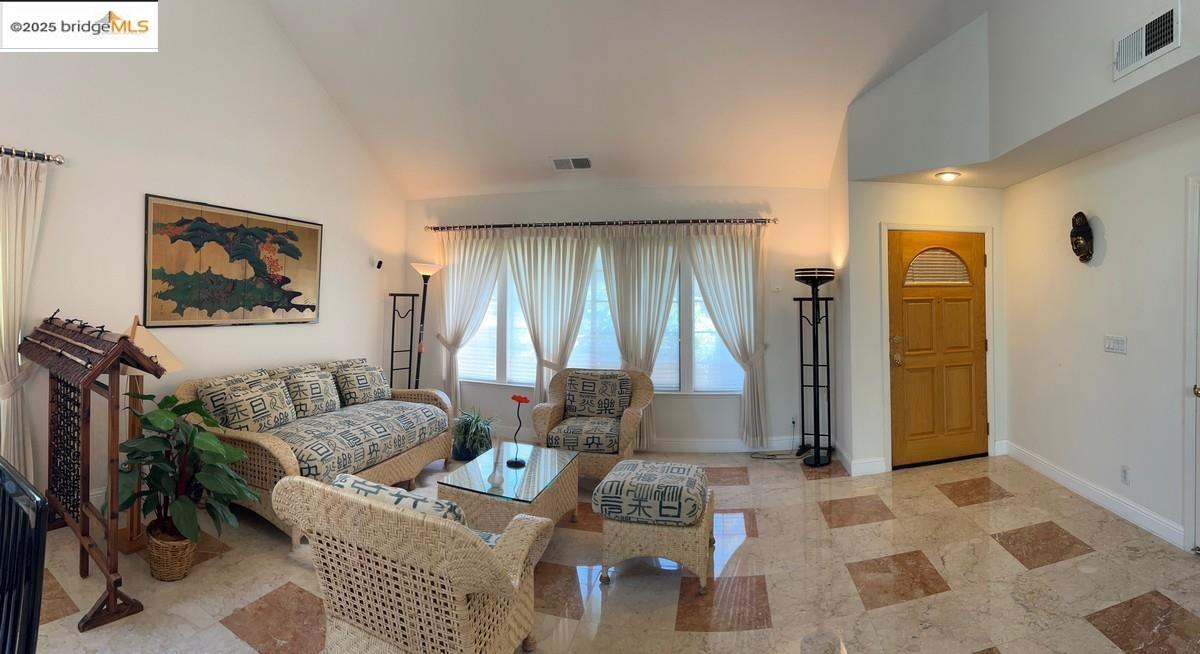 Detail Gallery Image 2 of 15 For 111 Anderson Rd, Alameda,  CA 94502 - 4 Beds | 3 Baths