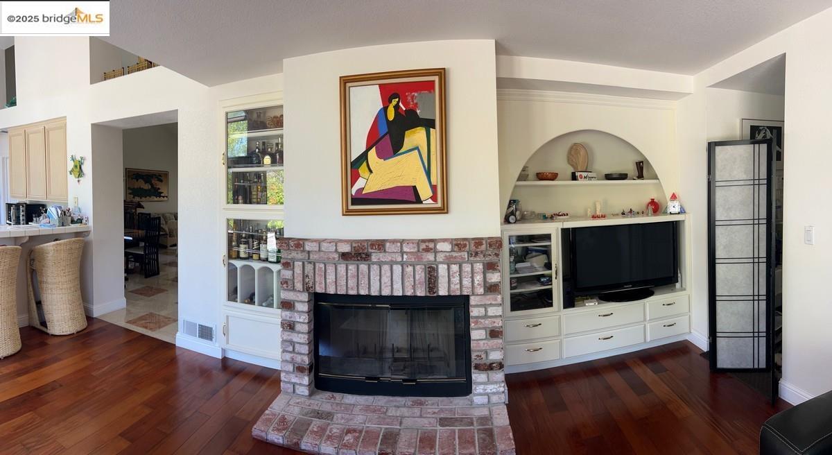 Detail Gallery Image 6 of 15 For 111 Anderson Rd, Alameda,  CA 94502 - 4 Beds | 3 Baths
