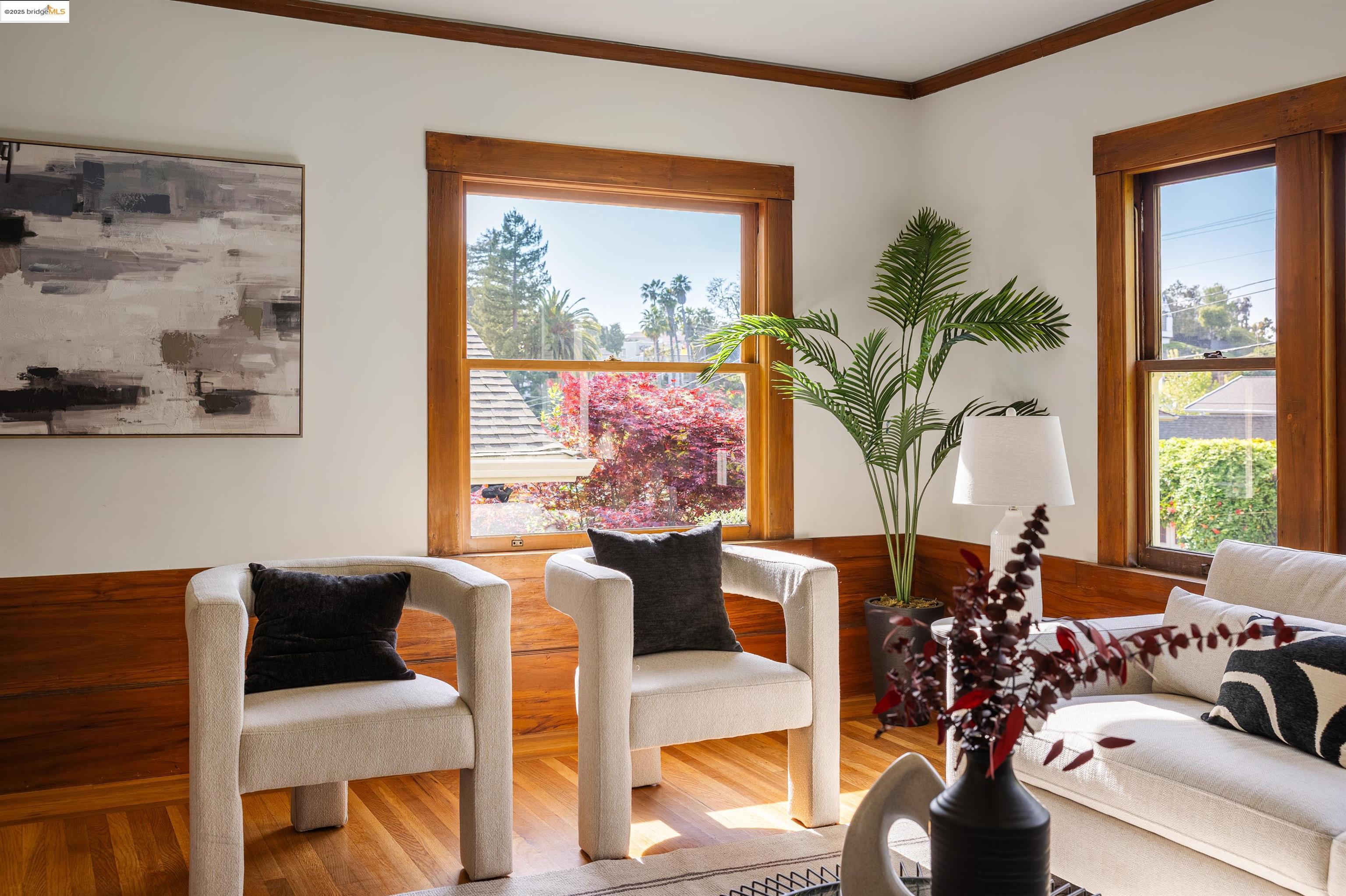 Detail Gallery Image 13 of 50 For 1036 Annerley Rd, Piedmont,  CA 94610 - 3 Beds | 1/1 Baths