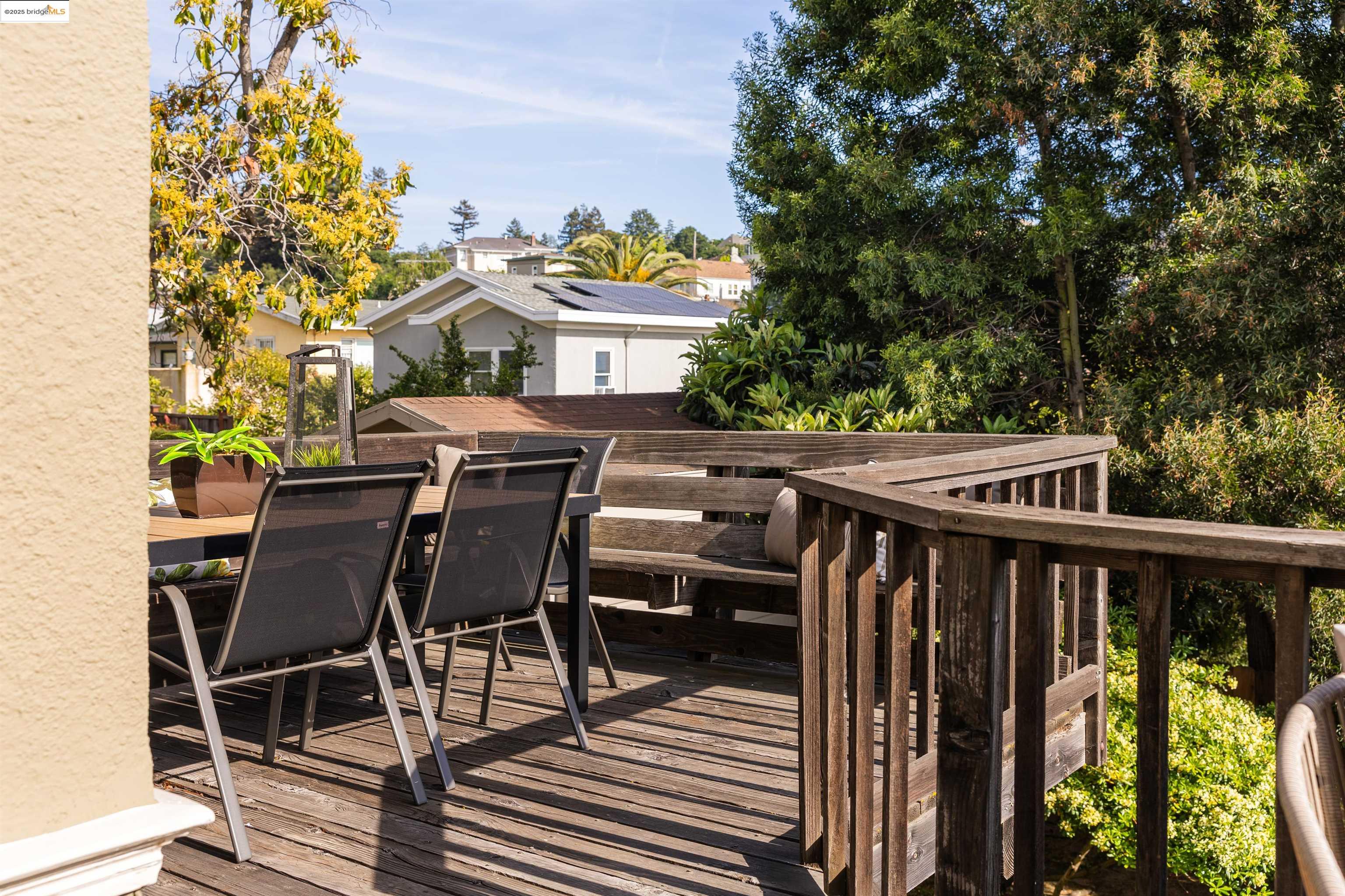 Detail Gallery Image 25 of 50 For 1036 Annerley Rd, Piedmont,  CA 94610 - 3 Beds | 1/1 Baths