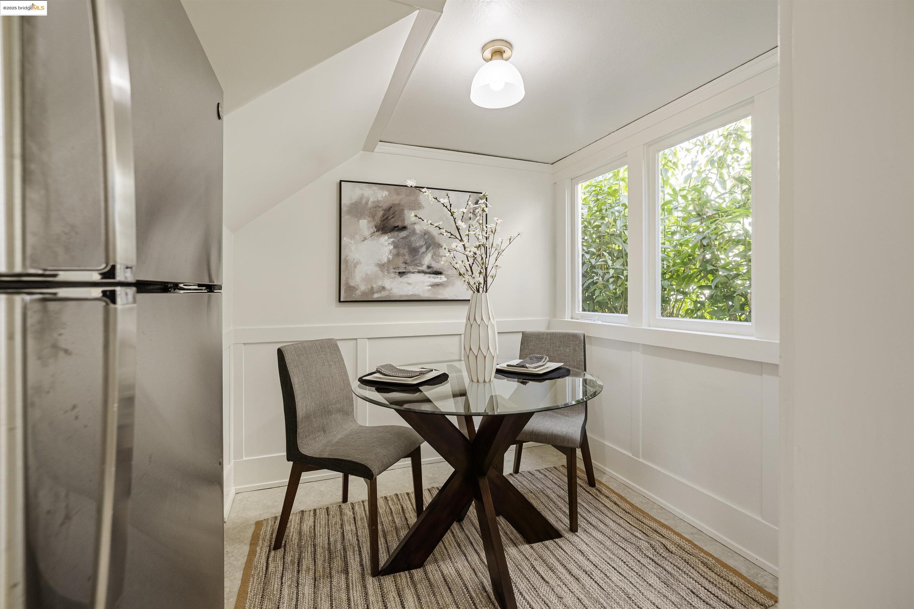 Detail Gallery Image 30 of 50 For 1036 Annerley Rd, Piedmont,  CA 94610 - 3 Beds | 1/1 Baths
