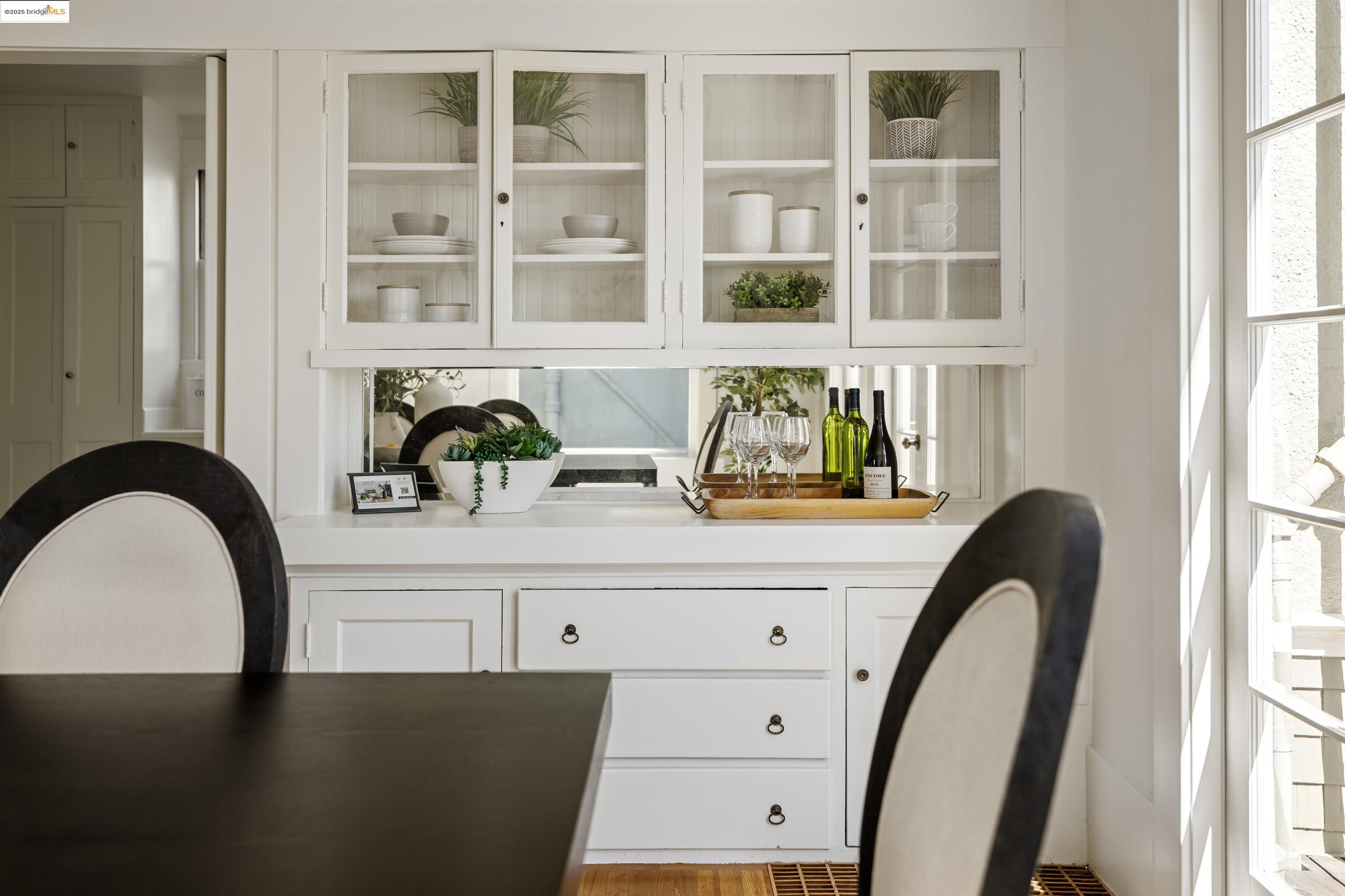 Detail Gallery Image 33 of 50 For 1036 Annerley Rd, Piedmont,  CA 94610 - 3 Beds | 1/1 Baths
