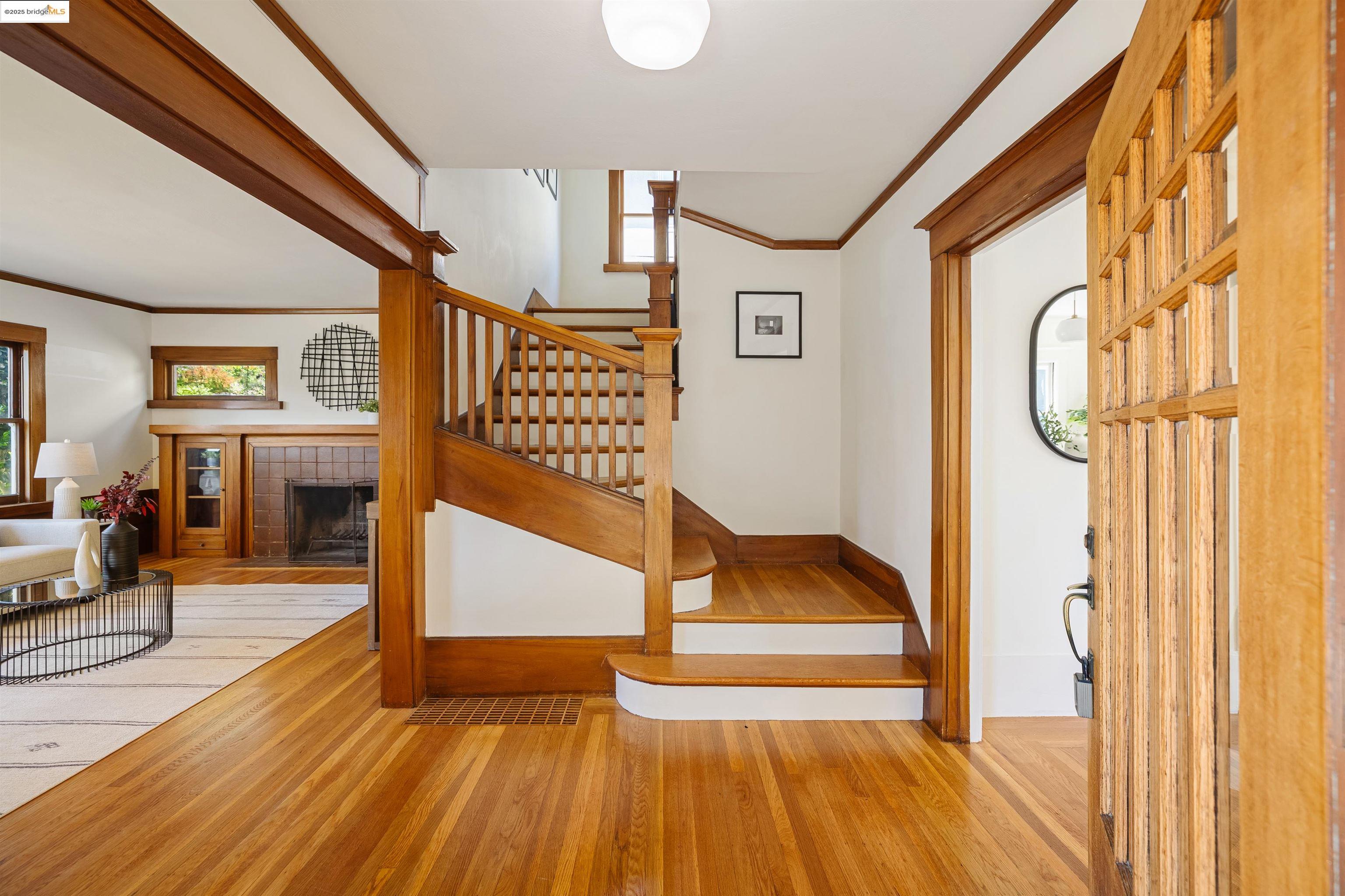 Detail Gallery Image 6 of 50 For 1036 Annerley Rd, Piedmont,  CA 94610 - 3 Beds | 1/1 Baths