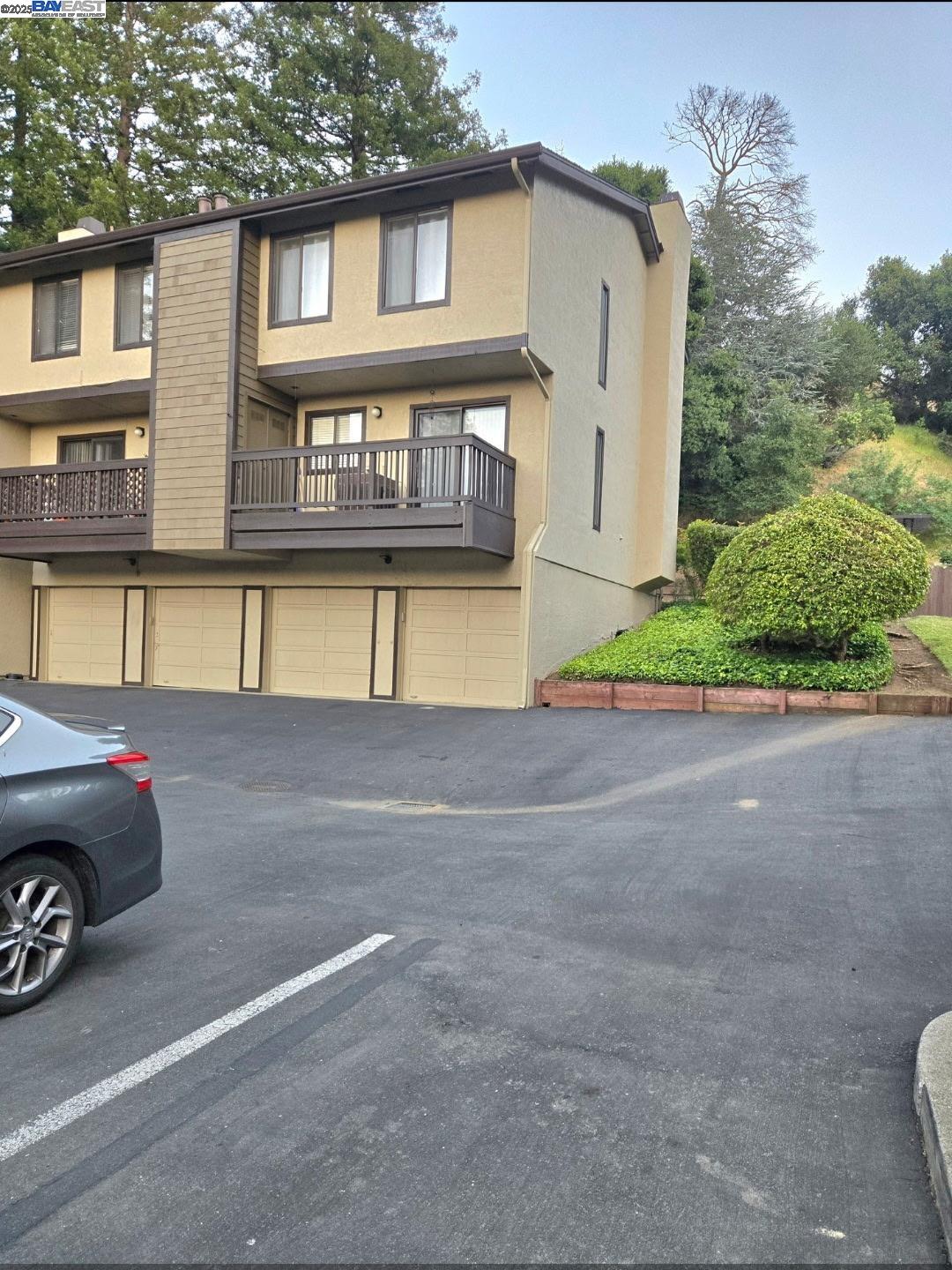 Detail Gallery Image 2 of 21 For 1069 Cedar Ct, Crockett,  CA 94525 - 3 Beds | 1/1 Baths