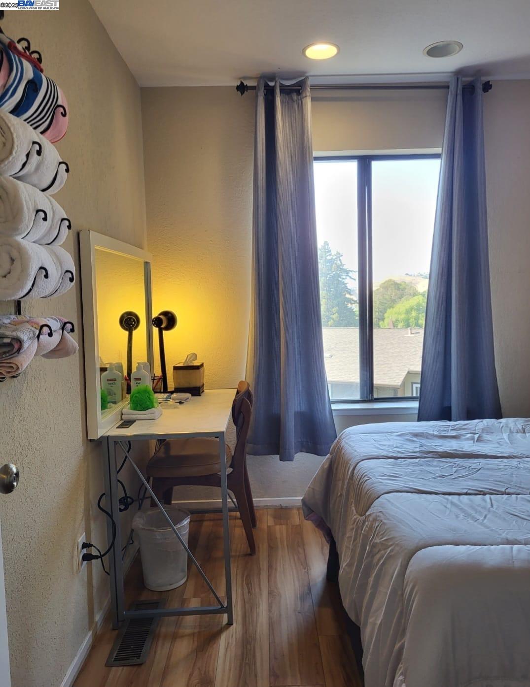 Detail Gallery Image 15 of 21 For 1069 Cedar Ct, Crockett,  CA 94525 - 3 Beds | 1/1 Baths