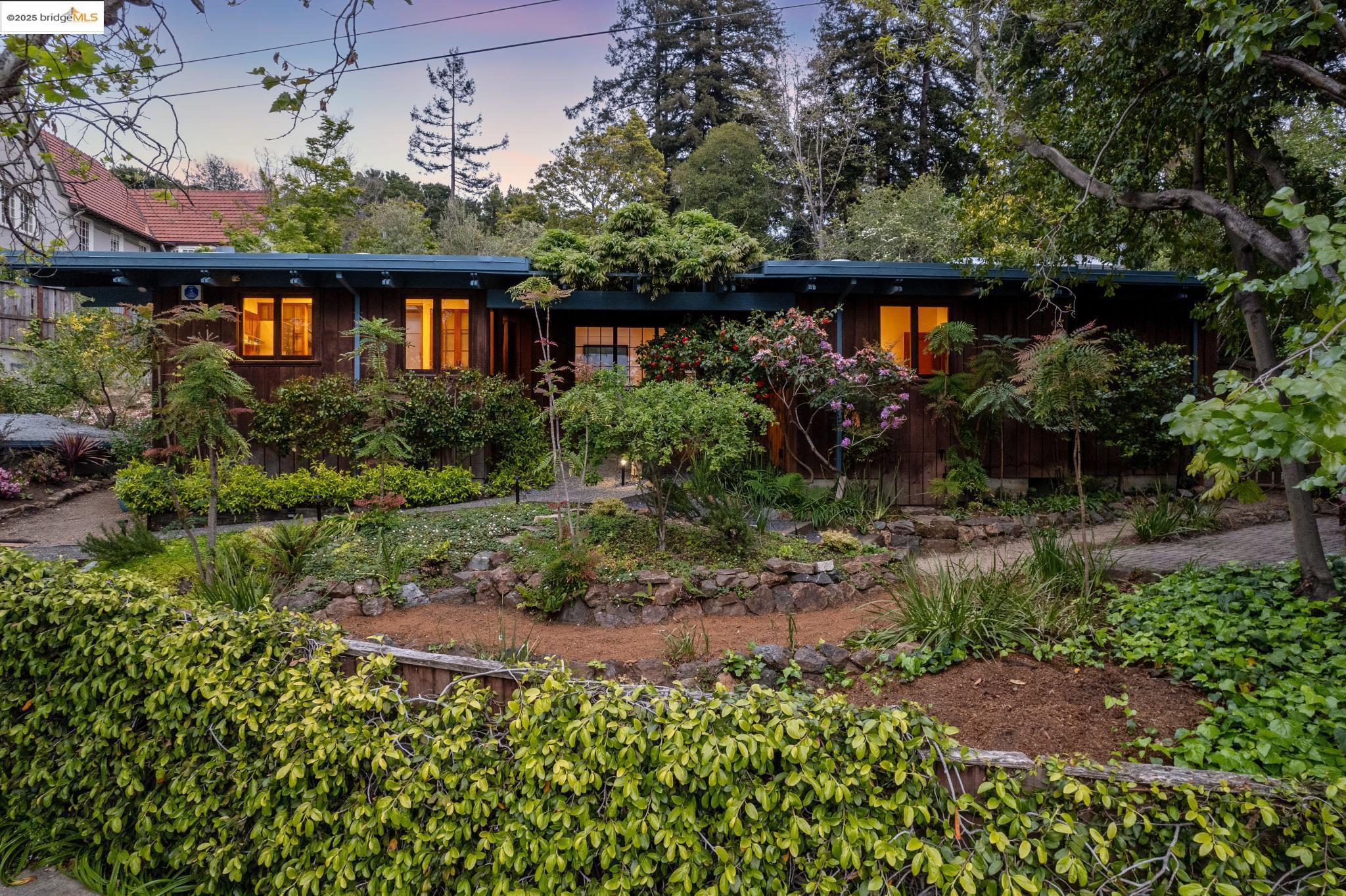 Detail Gallery Image 1 of 1 For 1 Roble Rd, Berkeley,  CA 94705 - 3 Beds | 2 Baths