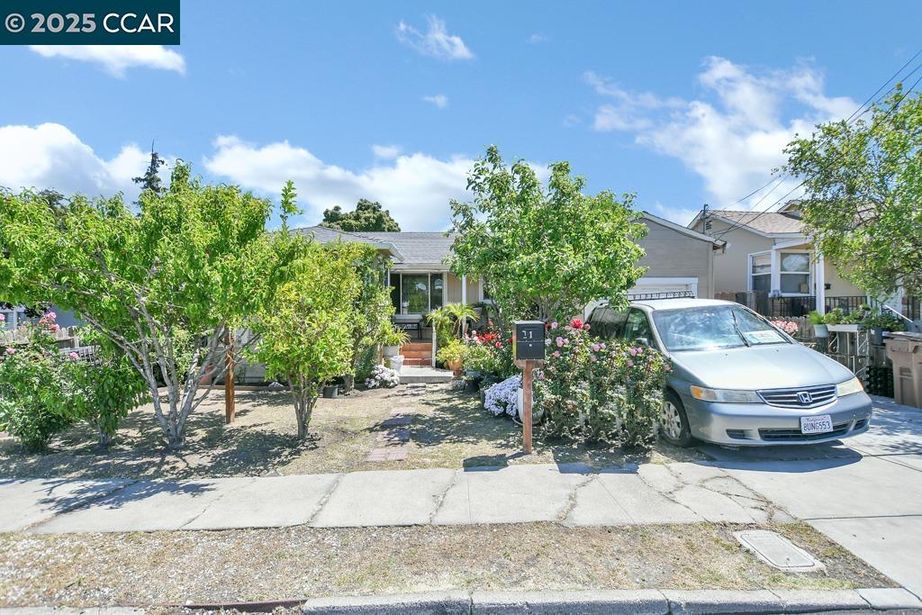 Detail Gallery Image 3 of 21 For 71 Ambrose Ave, Bay Point,  CA 94565 - 3 Beds | 1 Baths