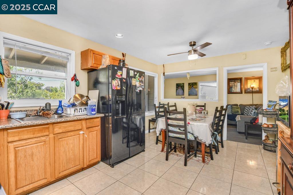 Detail Gallery Image 8 of 21 For 71 Ambrose Ave, Bay Point,  CA 94565 - 3 Beds | 1 Baths