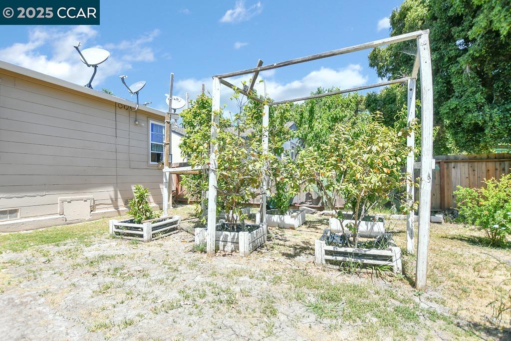 Detail Gallery Image 17 of 21 For 71 Ambrose Ave, Bay Point,  CA 94565 - 3 Beds | 1 Baths