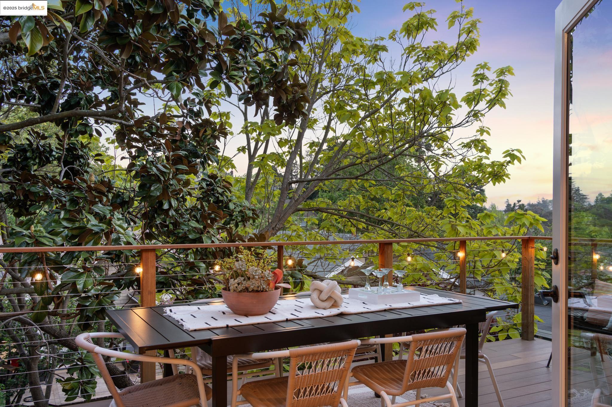 Detail Gallery Image 14 of 35 For 952 Kingston Ave, Piedmont,  CA 94611 - 3 Beds | 2 Baths