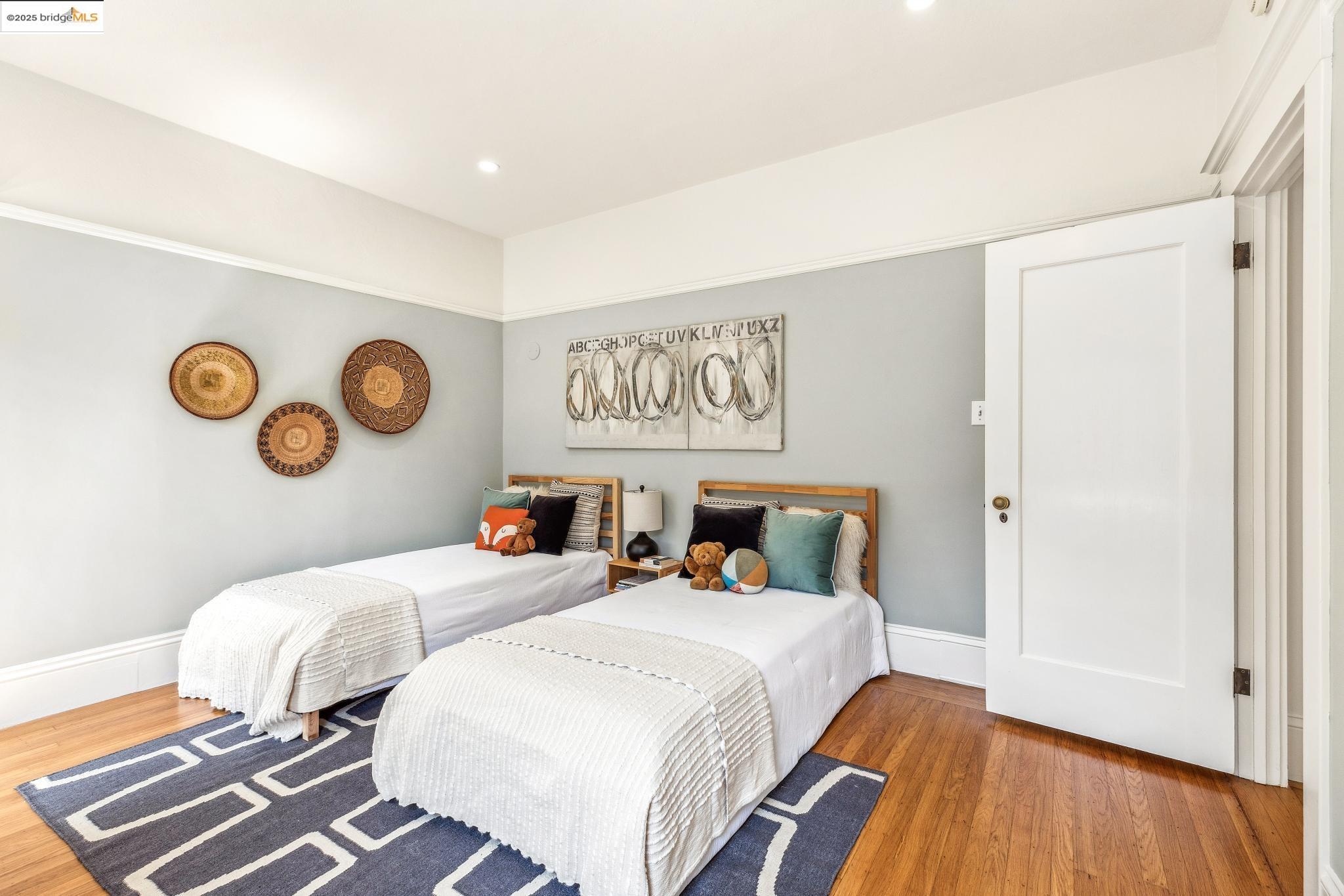 Detail Gallery Image 19 of 35 For 952 Kingston Ave, Piedmont,  CA 94611 - 3 Beds | 2 Baths
