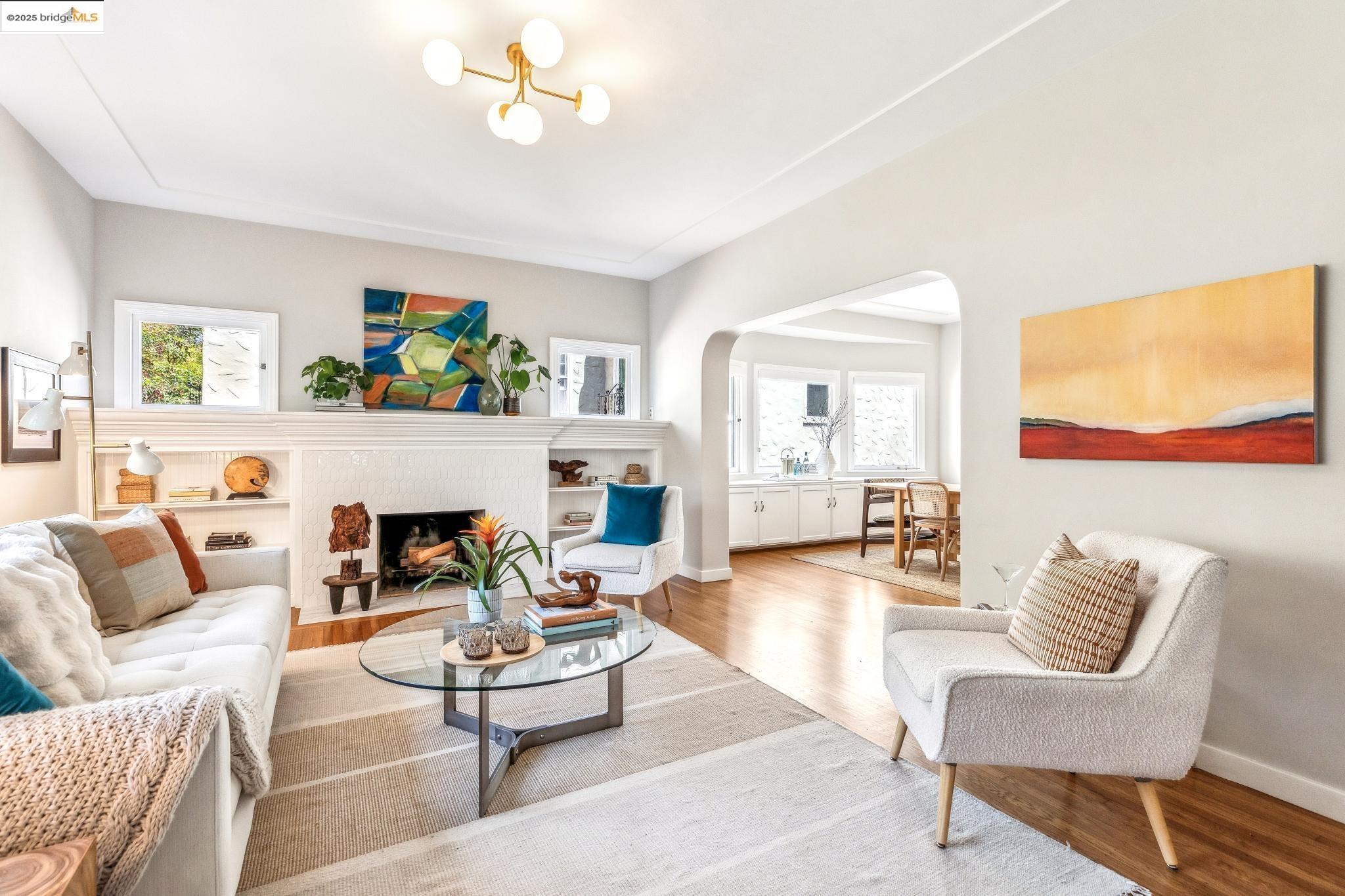 Detail Gallery Image 4 of 35 For 952 Kingston Ave, Piedmont,  CA 94611 - 3 Beds | 2 Baths