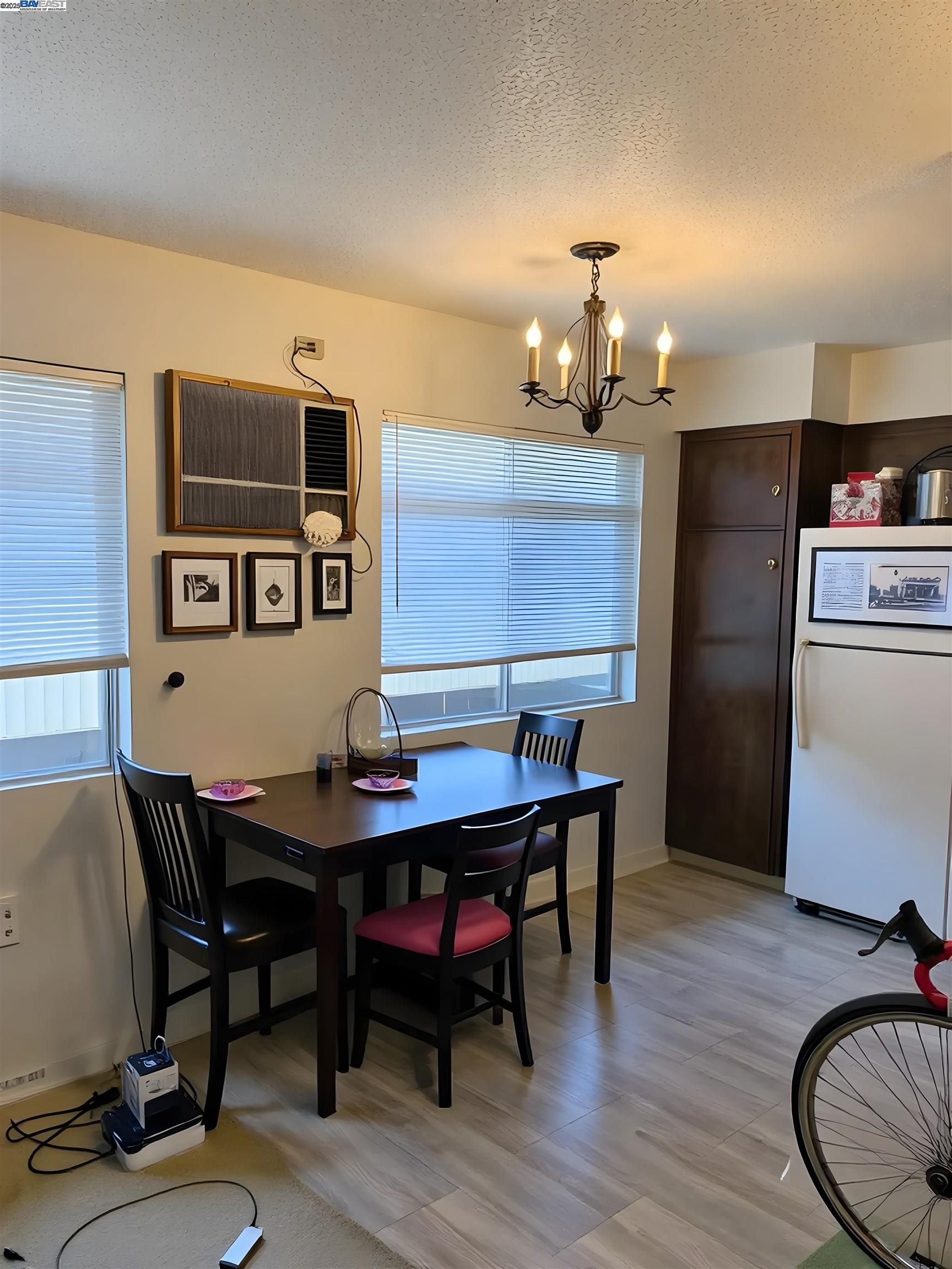 956 F, Davis, California 95616, 1 Bedroom Bedrooms, 3 Rooms Rooms,1 BathroomBathrooms,Residential Lease,For Rent,956 F,41096295