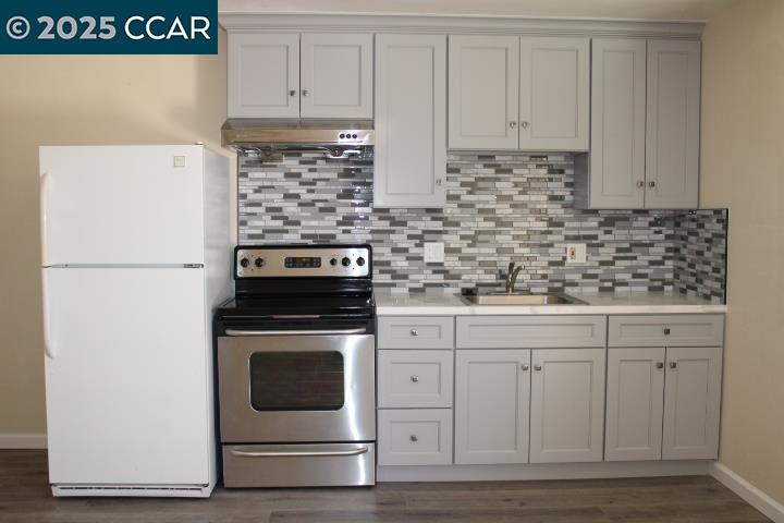 Detail Gallery Image 3 of 14 For 527 Vaqueros Ave #C,  Rodeo,  CA 94572 - 1 Beds | 1 Baths