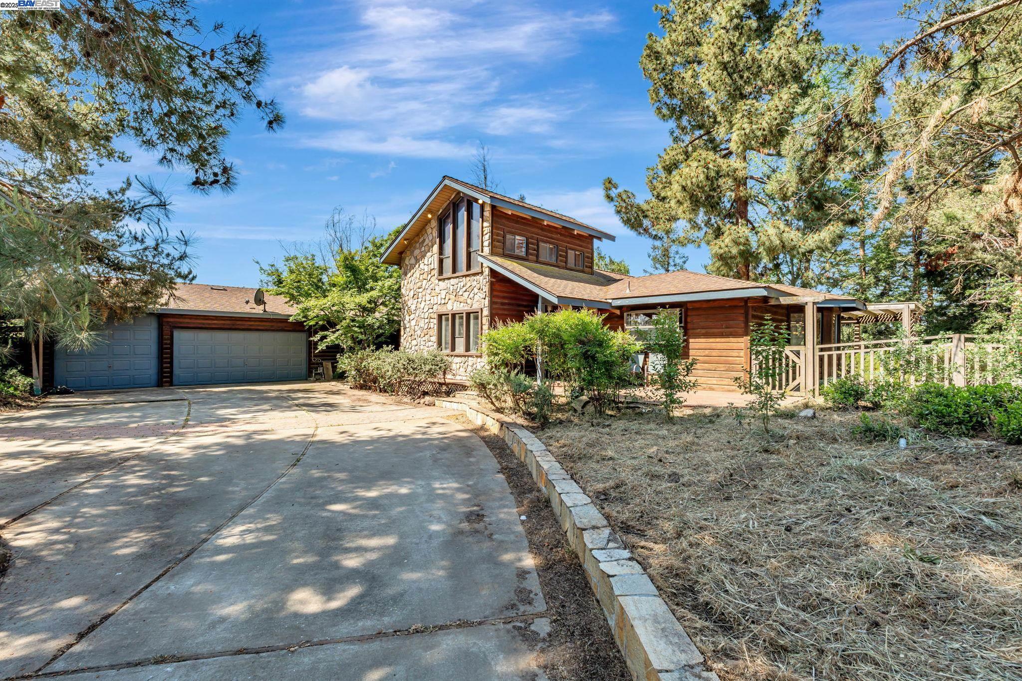 Detail Gallery Image 2 of 51 For 4607 Archerdale Rd, Linden,  CA 95236 - 3 Beds | 2 Baths