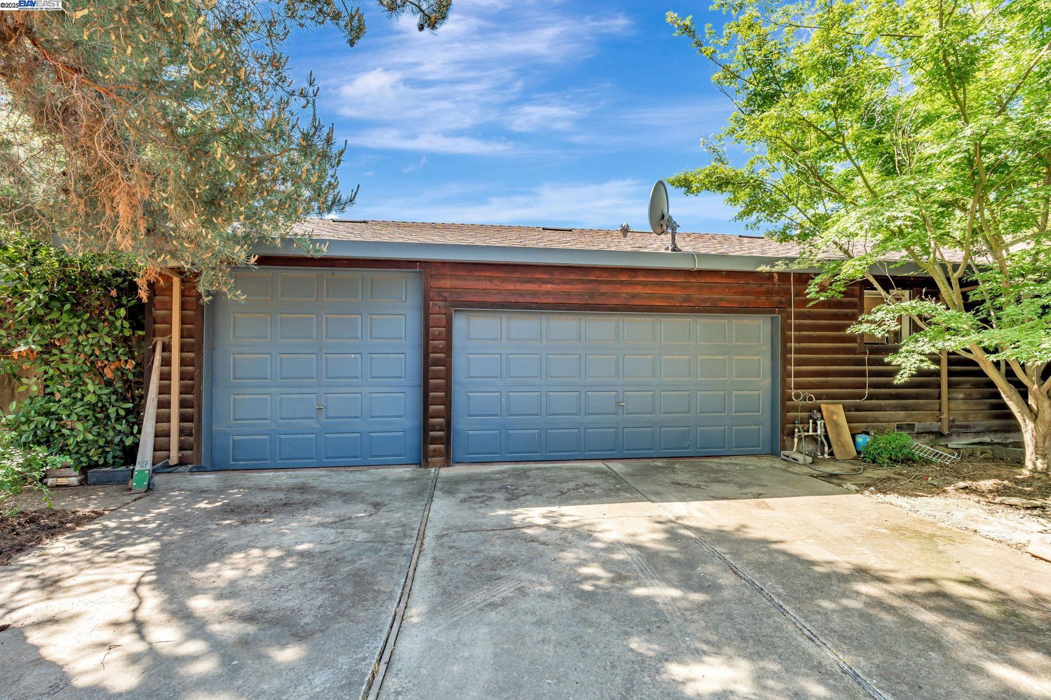 Detail Gallery Image 4 of 51 For 4607 Archerdale Rd, Linden,  CA 95236 - 3 Beds | 2 Baths