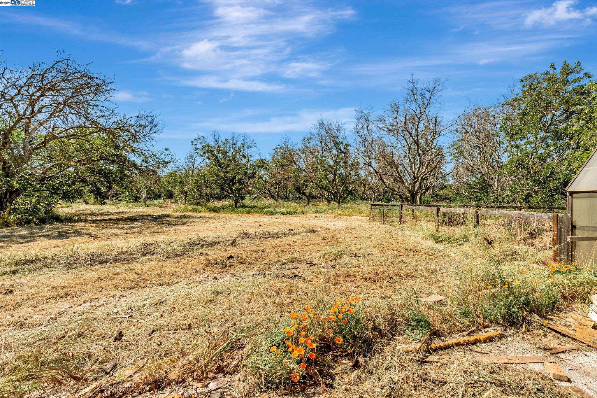 Detail Gallery Image 5 of 51 For 4607 Archerdale Rd, Linden,  CA 95236 - 3 Beds | 2 Baths