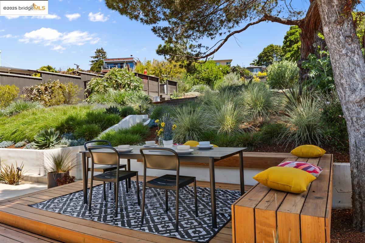 Detail Gallery Image 2 of 58 For 7376 Stockton Ave, El Cerrito,  CA 94530-2962 - 3 Beds | 3 Baths