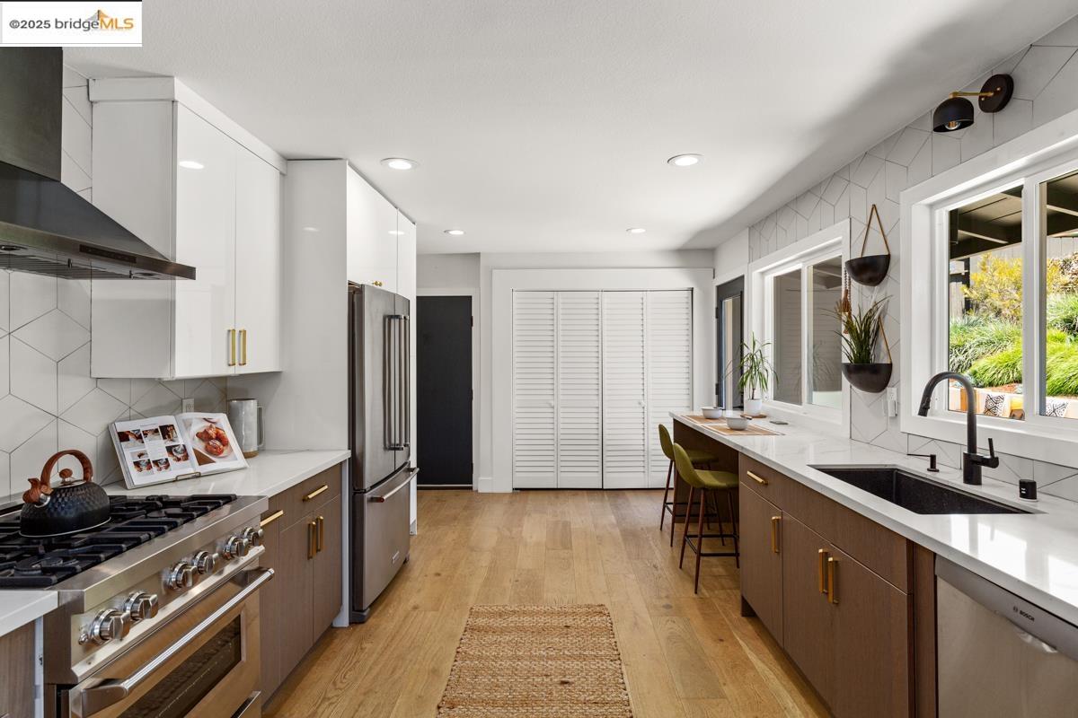 Detail Gallery Image 21 of 58 For 7376 Stockton Ave, El Cerrito,  CA 94530-2962 - 3 Beds | 3 Baths