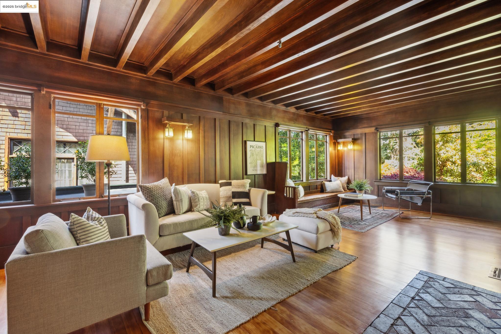 Detail Gallery Image 11 of 44 For 2826 Garber St, Berkeley,  CA 94705 - 3 Beds | 3 Baths