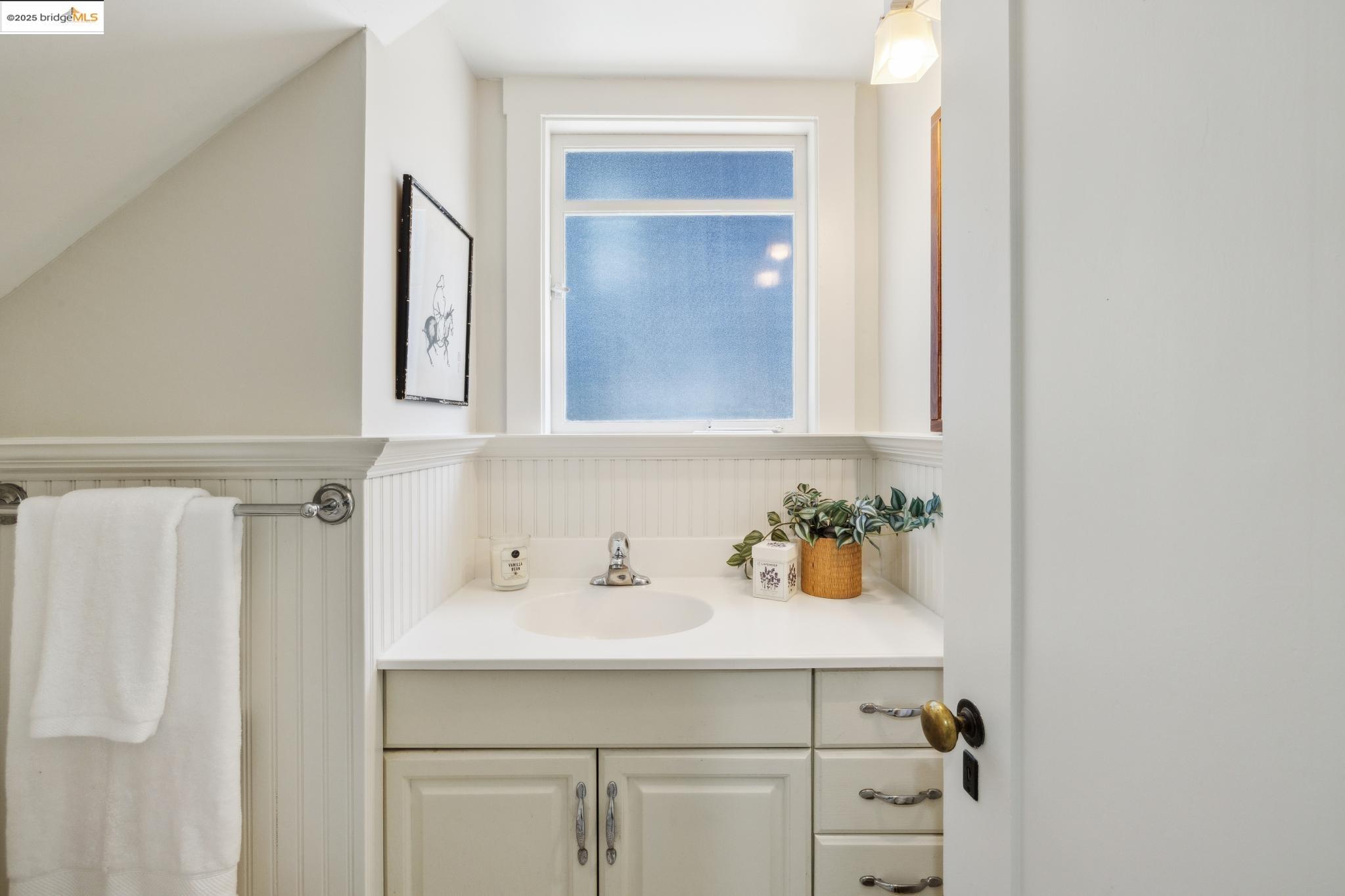Detail Gallery Image 32 of 44 For 2826 Garber St, Berkeley,  CA 94705 - 3 Beds | 3 Baths