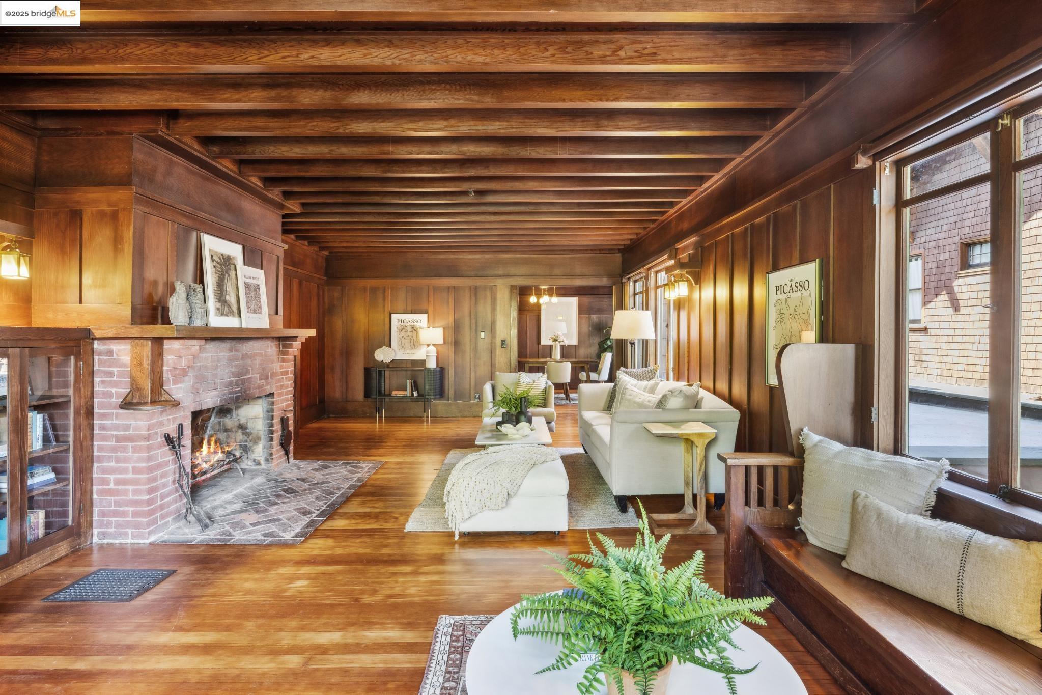 Detail Gallery Image 8 of 44 For 2826 Garber St, Berkeley,  CA 94705 - 3 Beds | 3 Baths