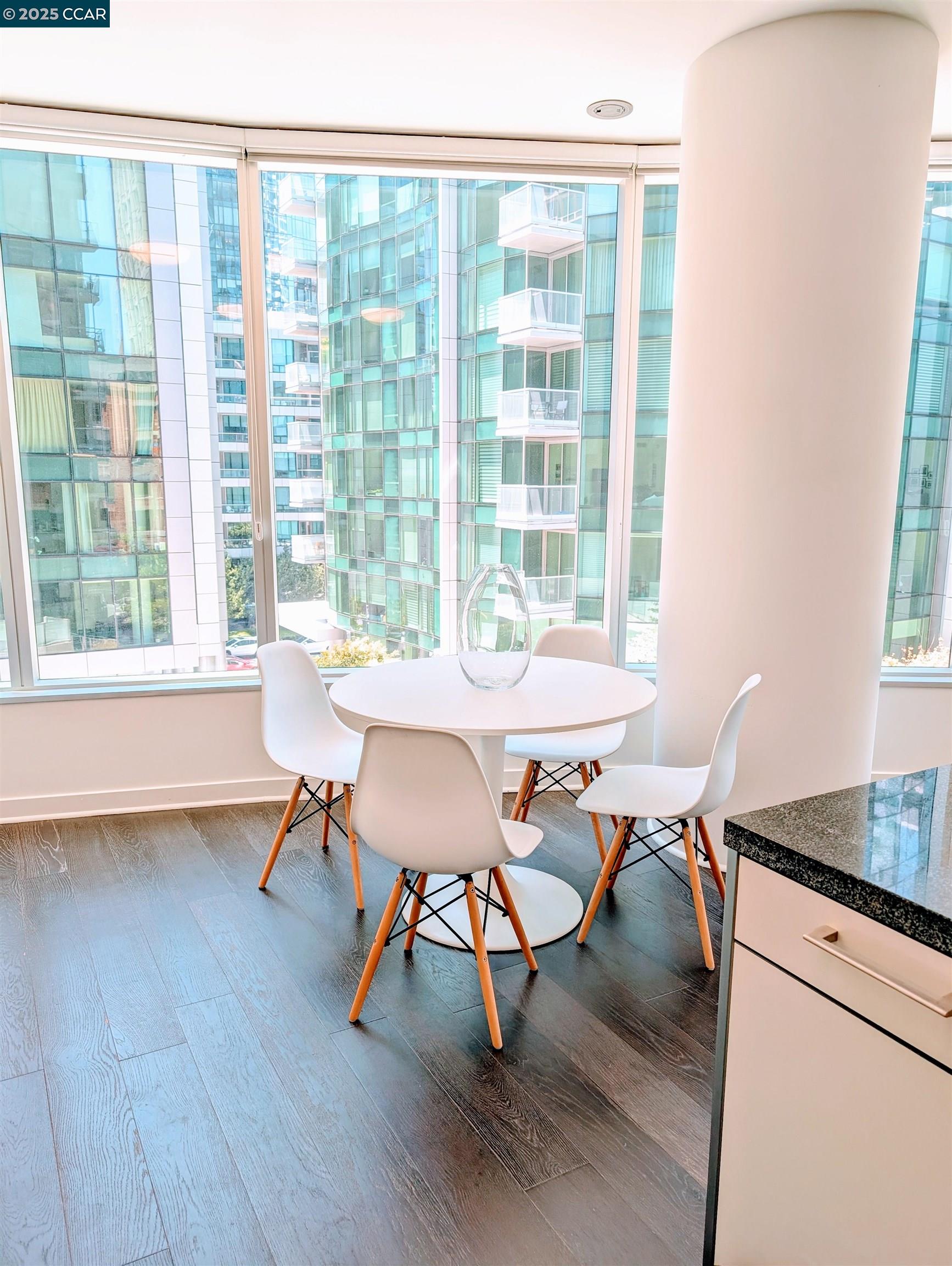 Detail Gallery Image 10 of 49 For 338 Spear St 6j,  San Francisco,  CA 94105 - 1 Beds | 1 Baths