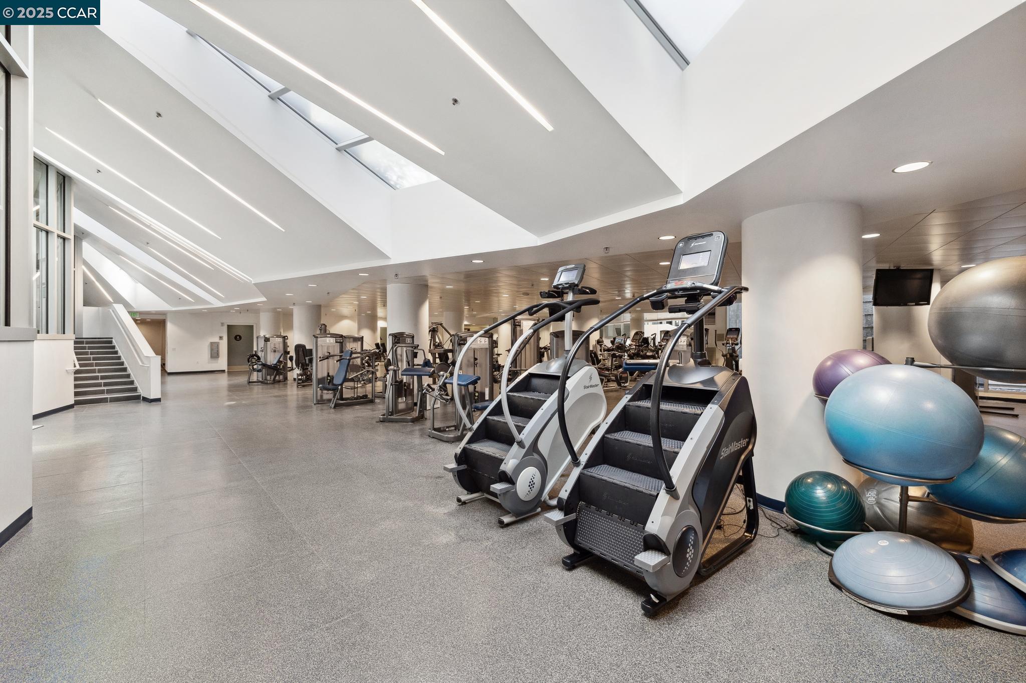 Detail Gallery Image 38 of 49 For 338 Spear St 6j,  San Francisco,  CA 94105 - 1 Beds | 1 Baths