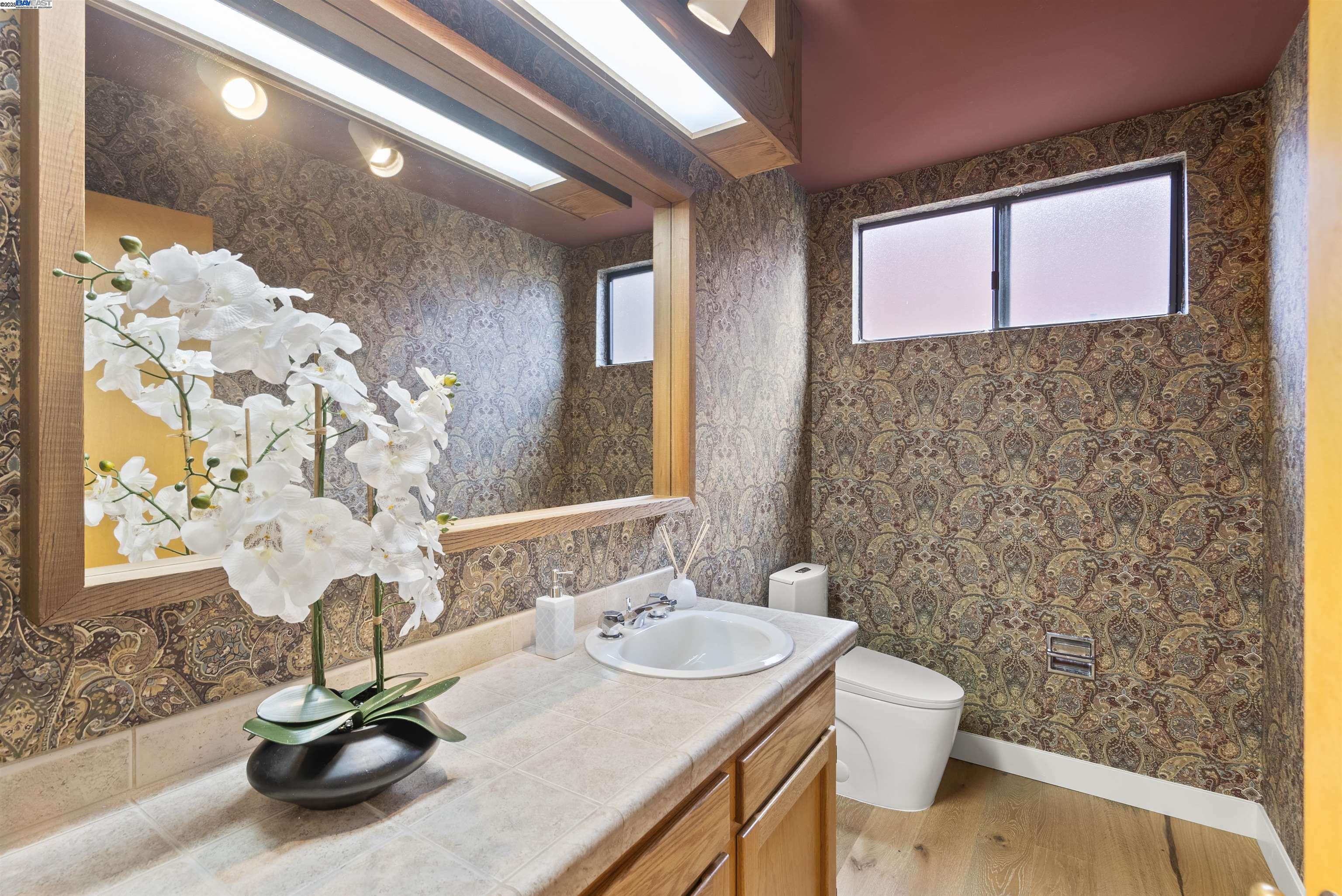 6425 Zinn Dr, Oakland, California 94611, 4 Bedrooms Bedrooms, ,2 BathroomsBathrooms,Residential Lease,For Rent,6425 Zinn Dr,41096308