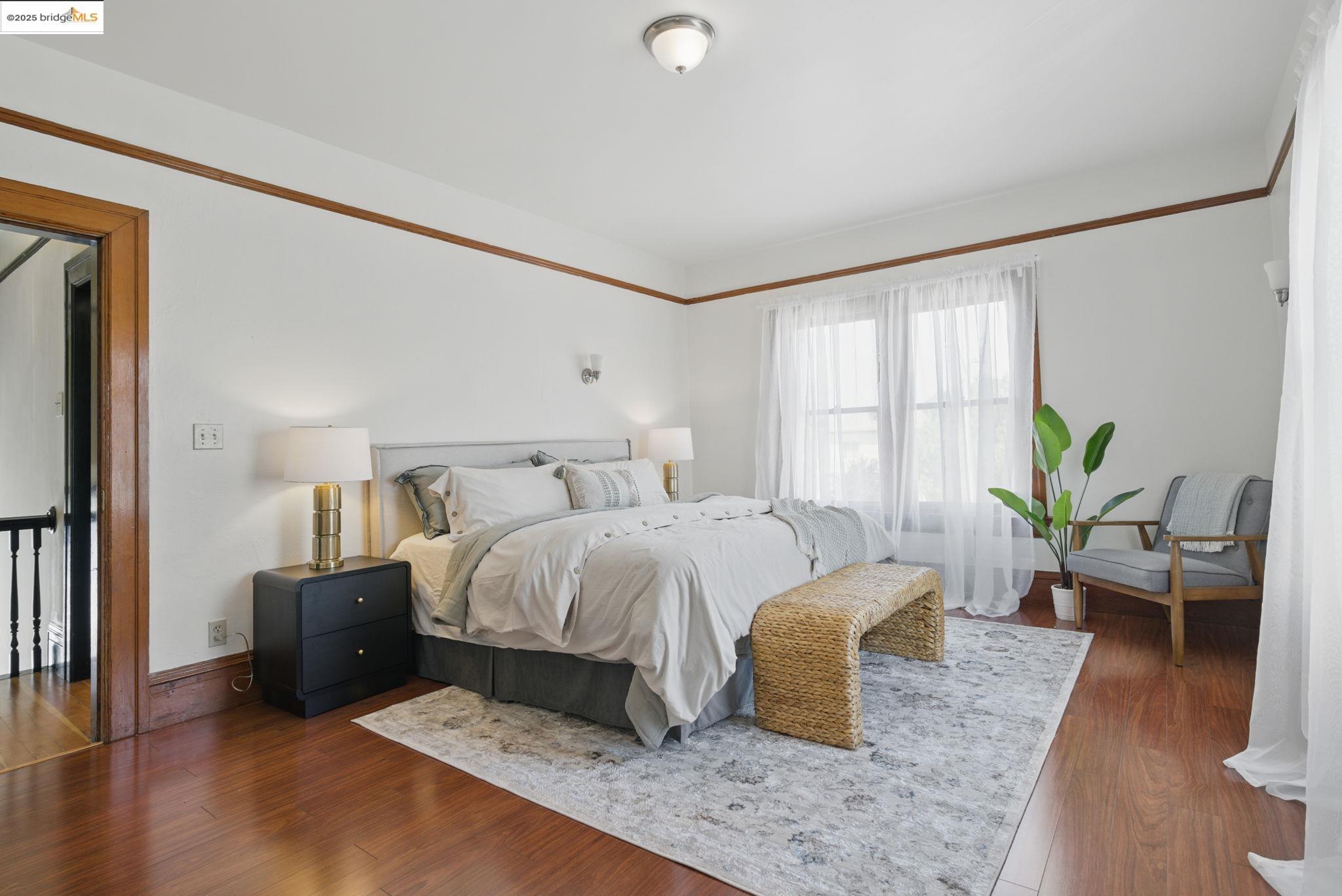 Detail Gallery Image 20 of 52 For 835 W Macarthur, Oakland,  CA 94608 - 4 Beds | 2 Baths