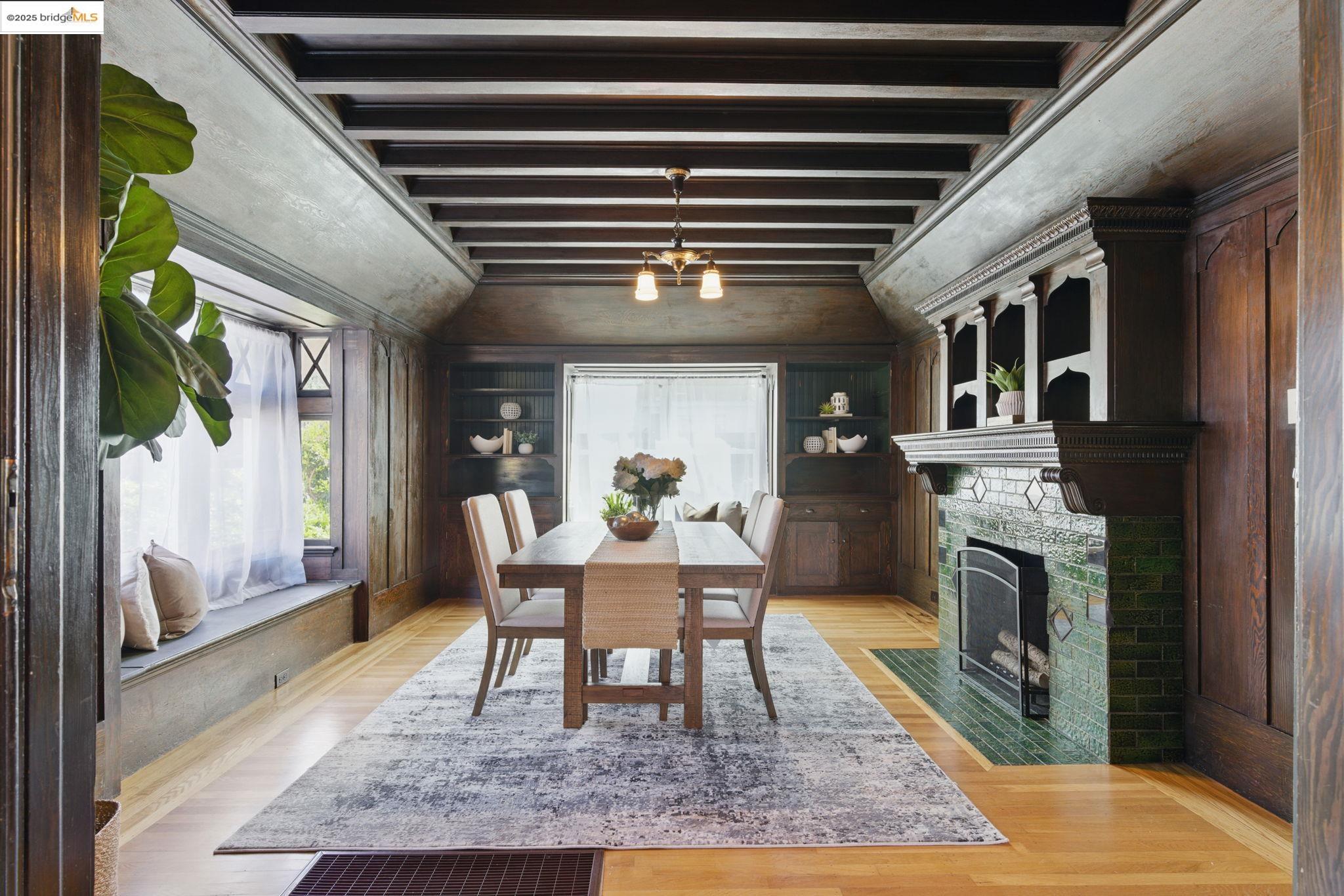 Detail Gallery Image 9 of 52 For 835 W Macarthur, Oakland,  CA 94608 - 4 Beds | 2 Baths