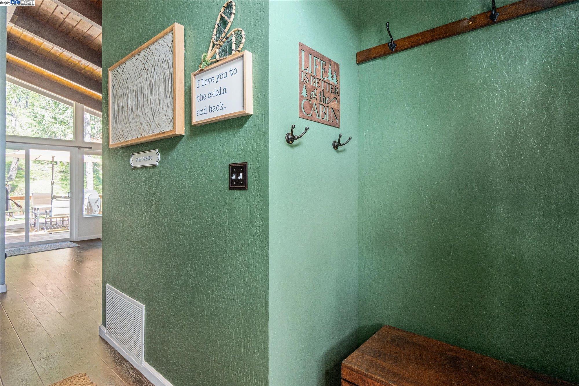 Detail Gallery Image 5 of 36 For 2190 Patricia Ln, Arnold,  CA 95223 - 3 Beds | 2/1 Baths