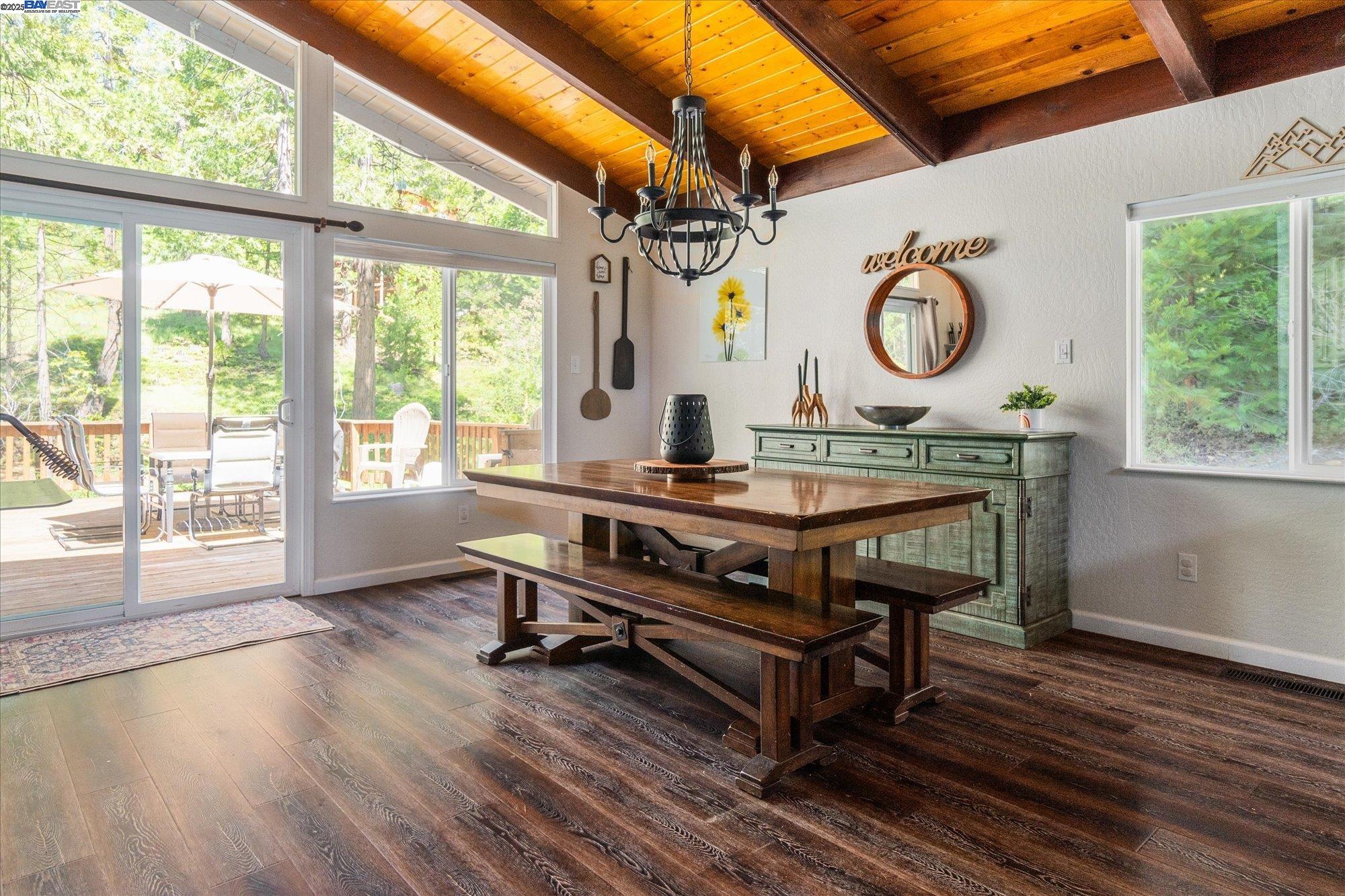 Detail Gallery Image 6 of 36 For 2190 Patricia Ln, Arnold,  CA 95223 - 3 Beds | 2/1 Baths